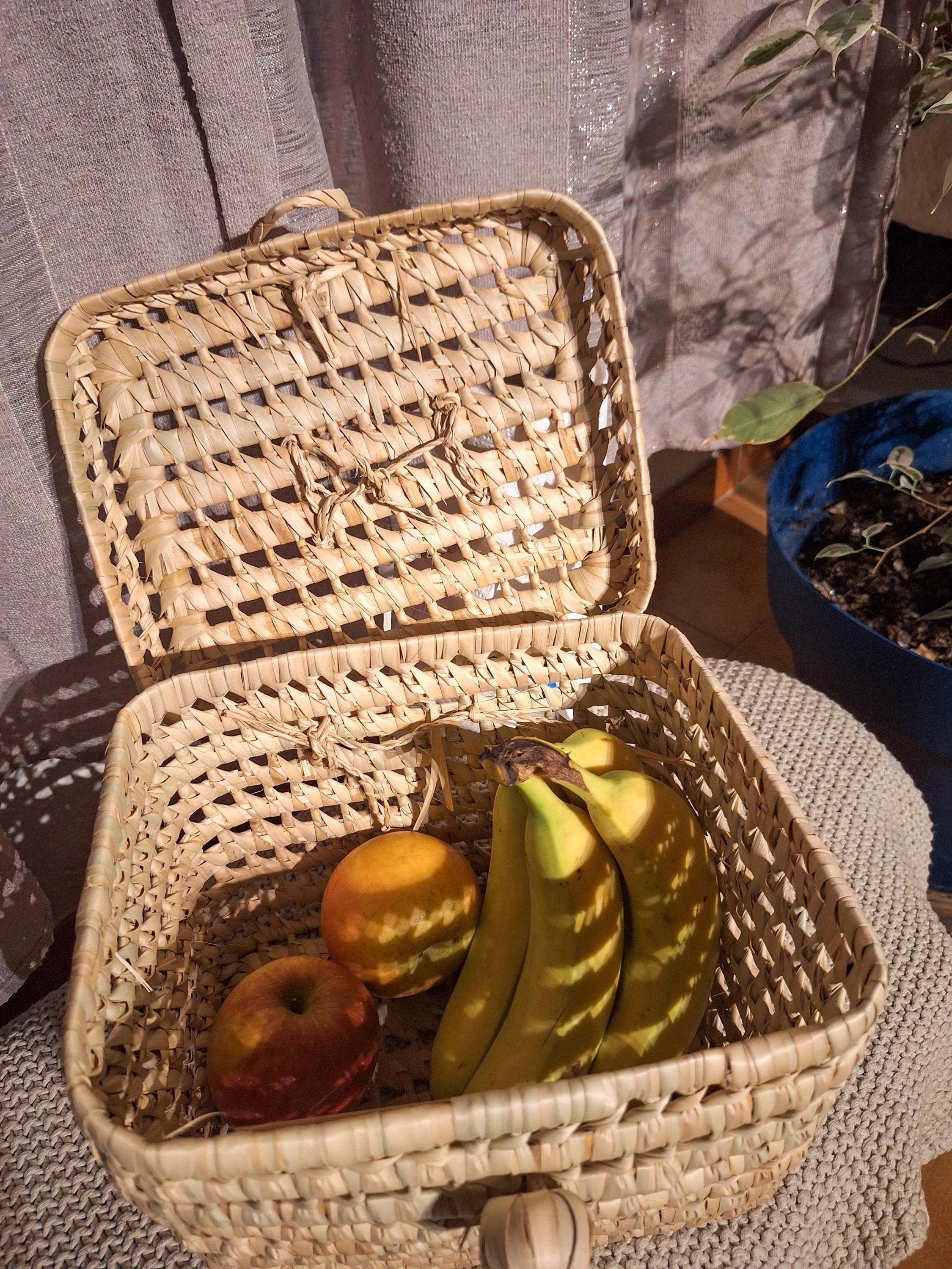 Petite malle de rangement en osier naturel