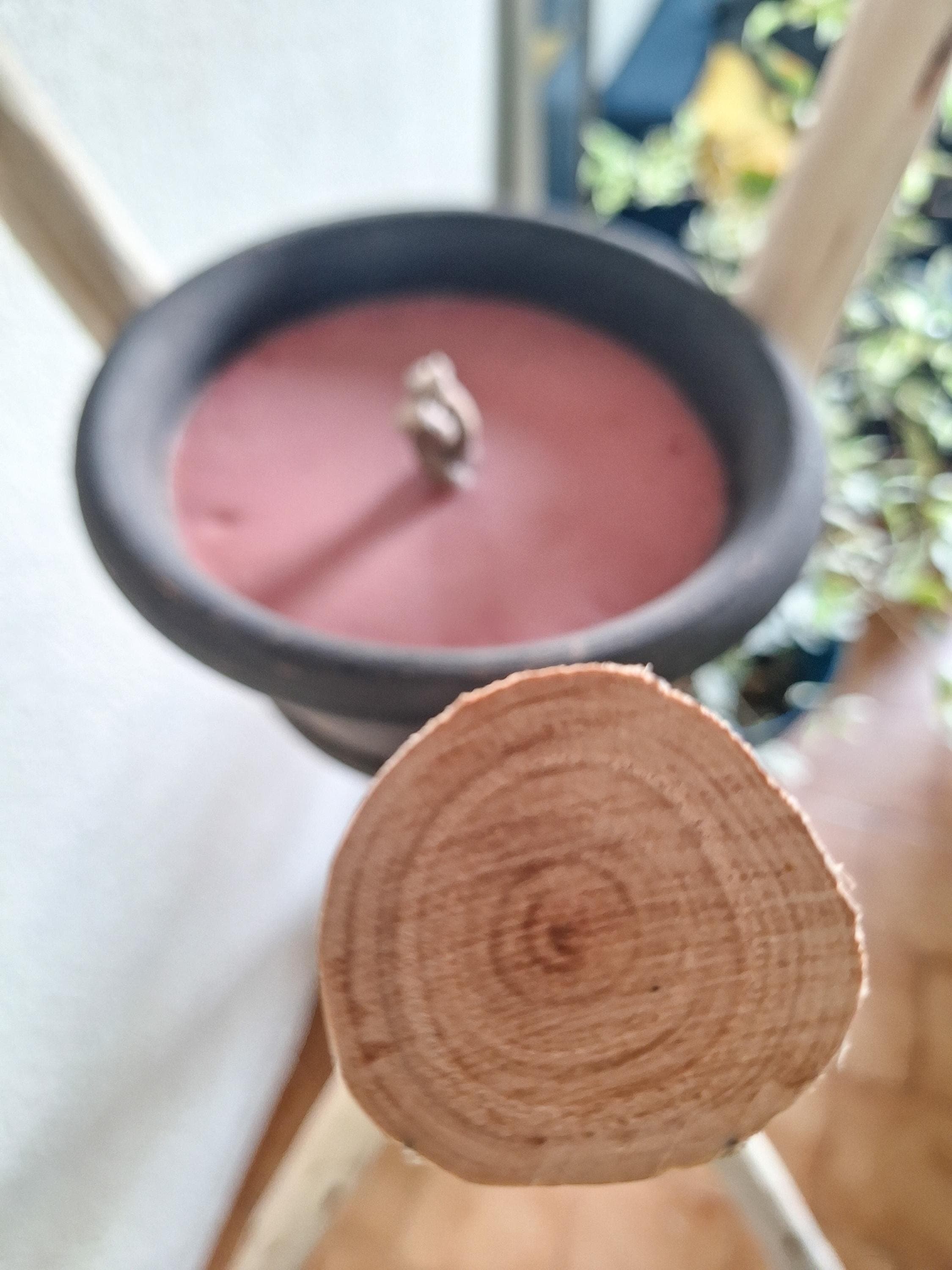 Trépied en Bois Brut avec Bougie Artisanale