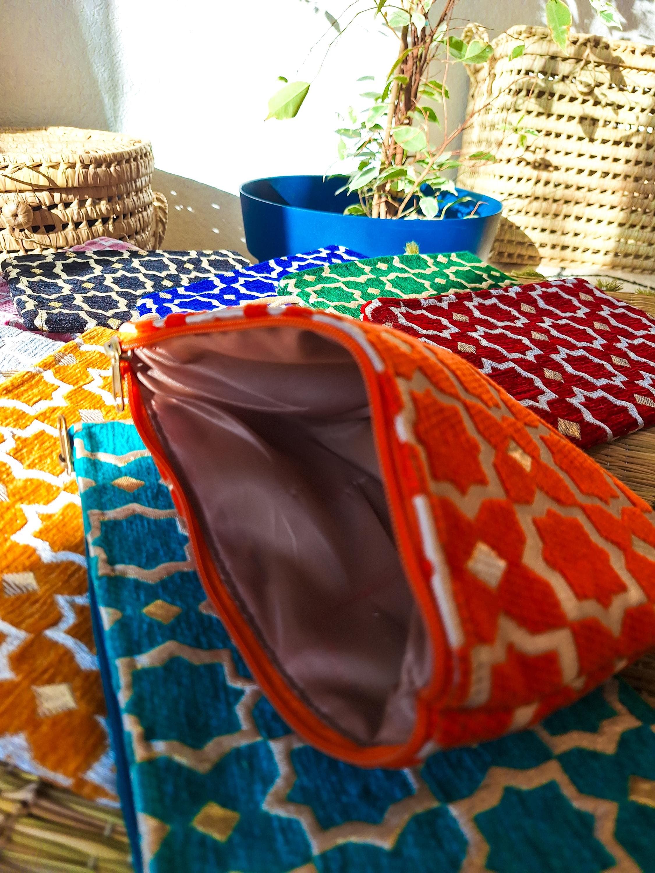 Pochette Zippée Velours Brocard Marocain - Trousse Maquillage Artisanale - Sac à Main Ethnique Fait Main - 10 teintes raffinées