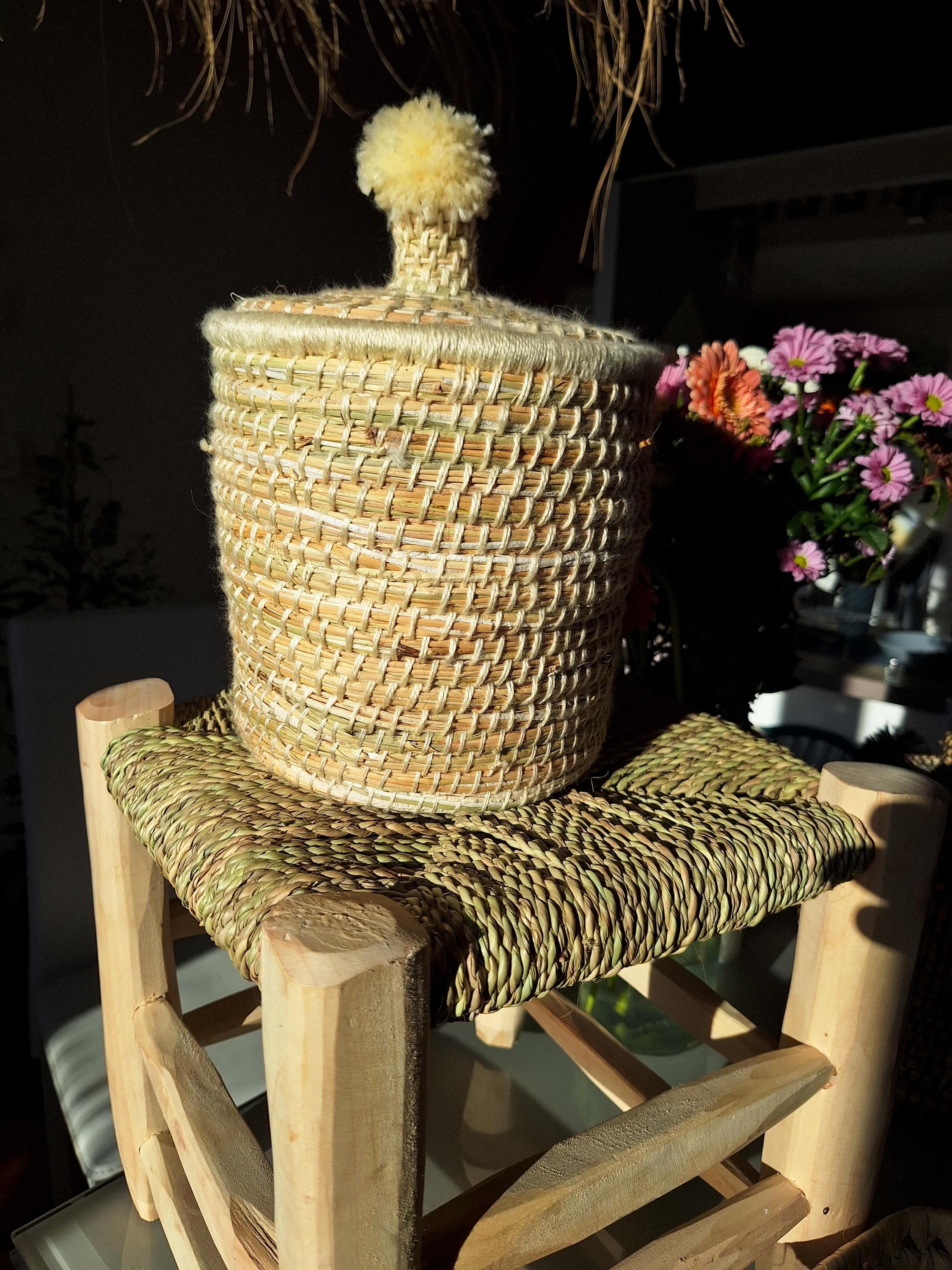 Panier artisanal berbère marocain avec couvercle