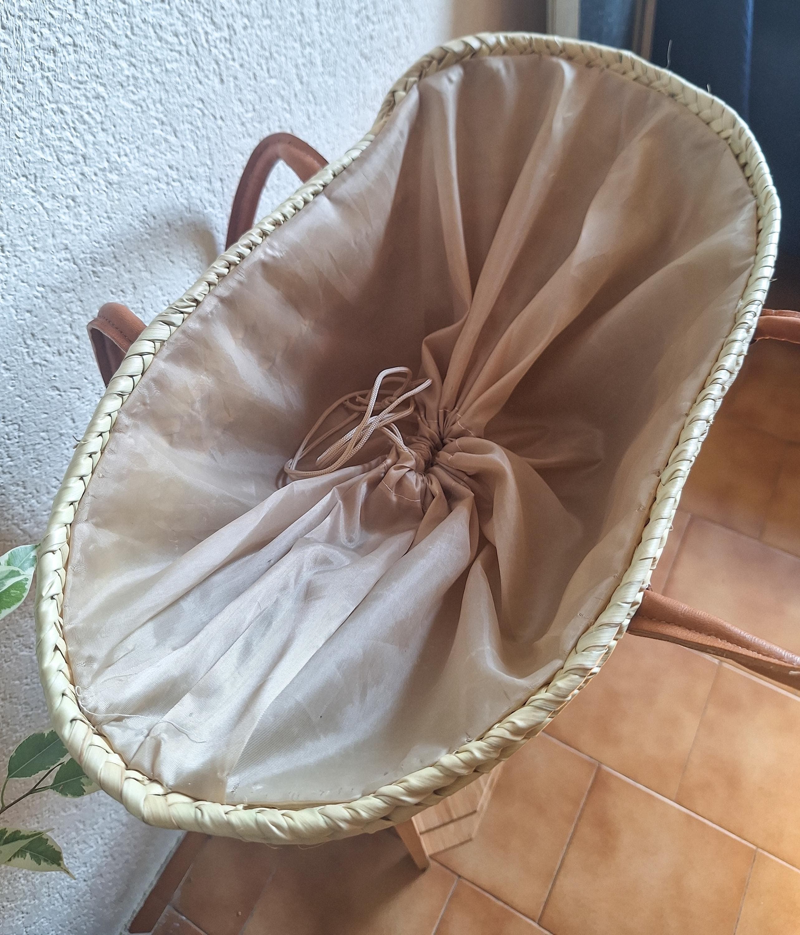 Panier cabas en paille tressée avec anses en cuir – Panier d’été fait main – Sac artisanal marocain bohème chic