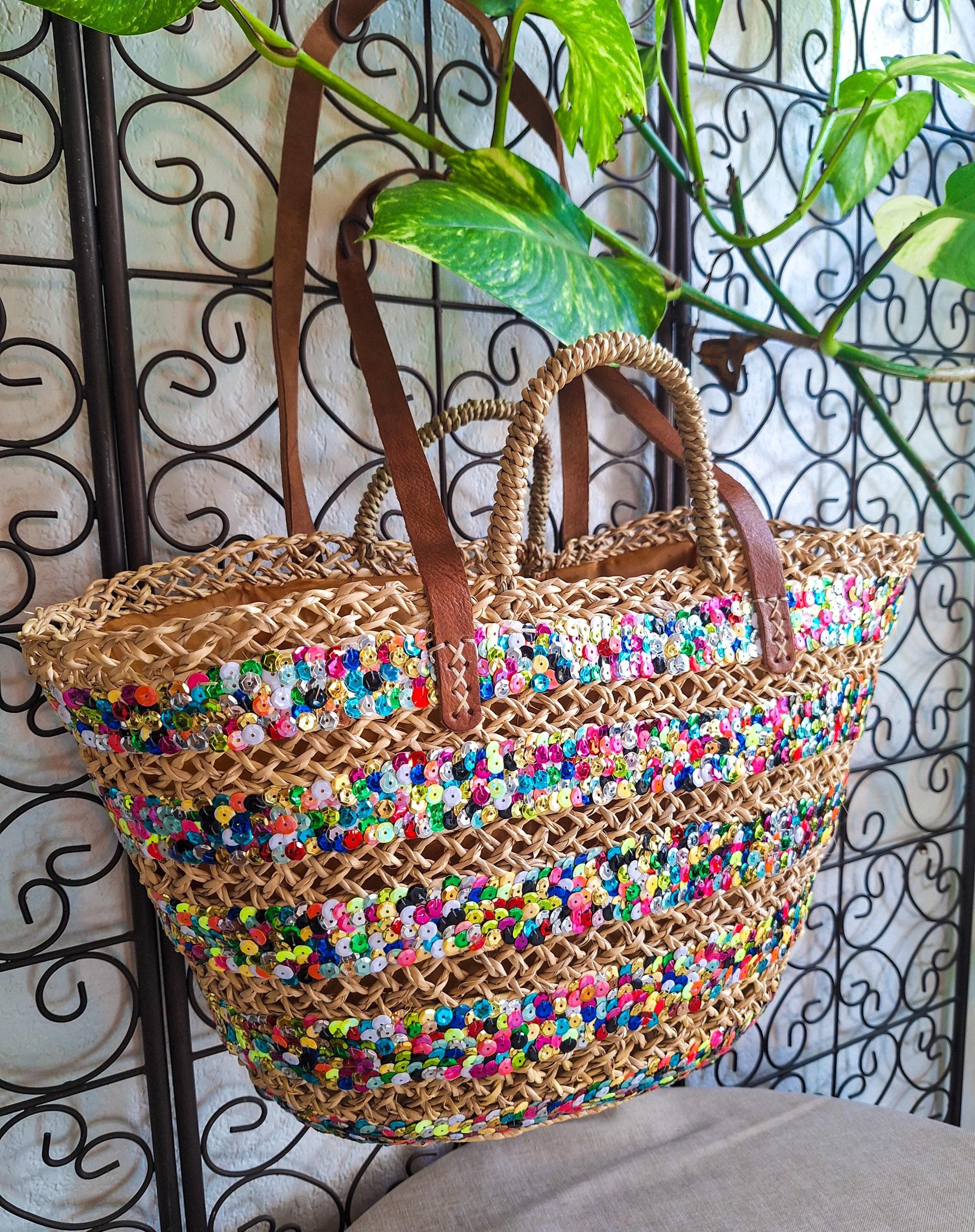 Sac cabas en paille brodé de sequins – Panier coloré artisanal avec anses cuir – Sac bohème chic