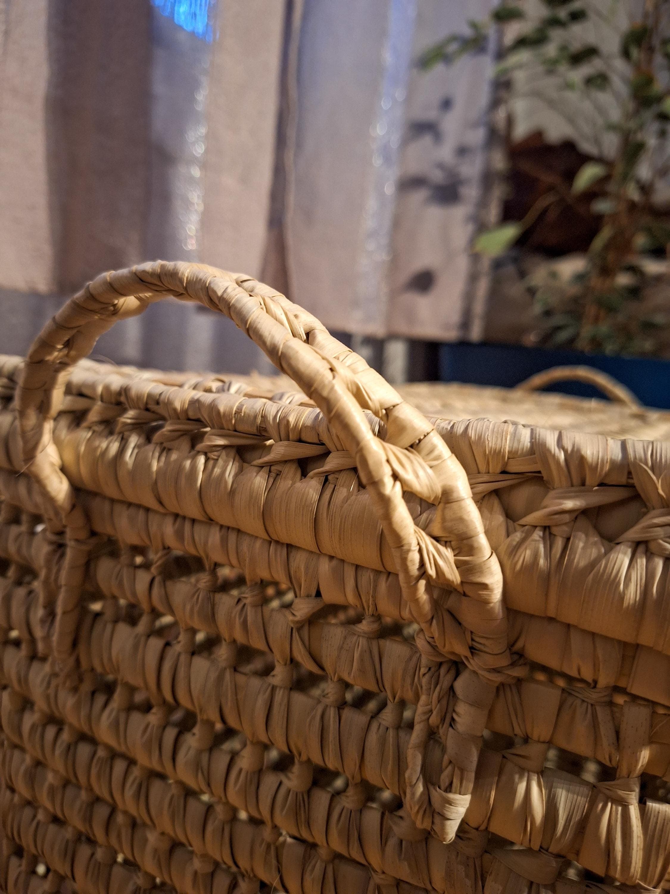 Malle de rangement artisanal en osier – Panier déco bohème en fibres naturelles