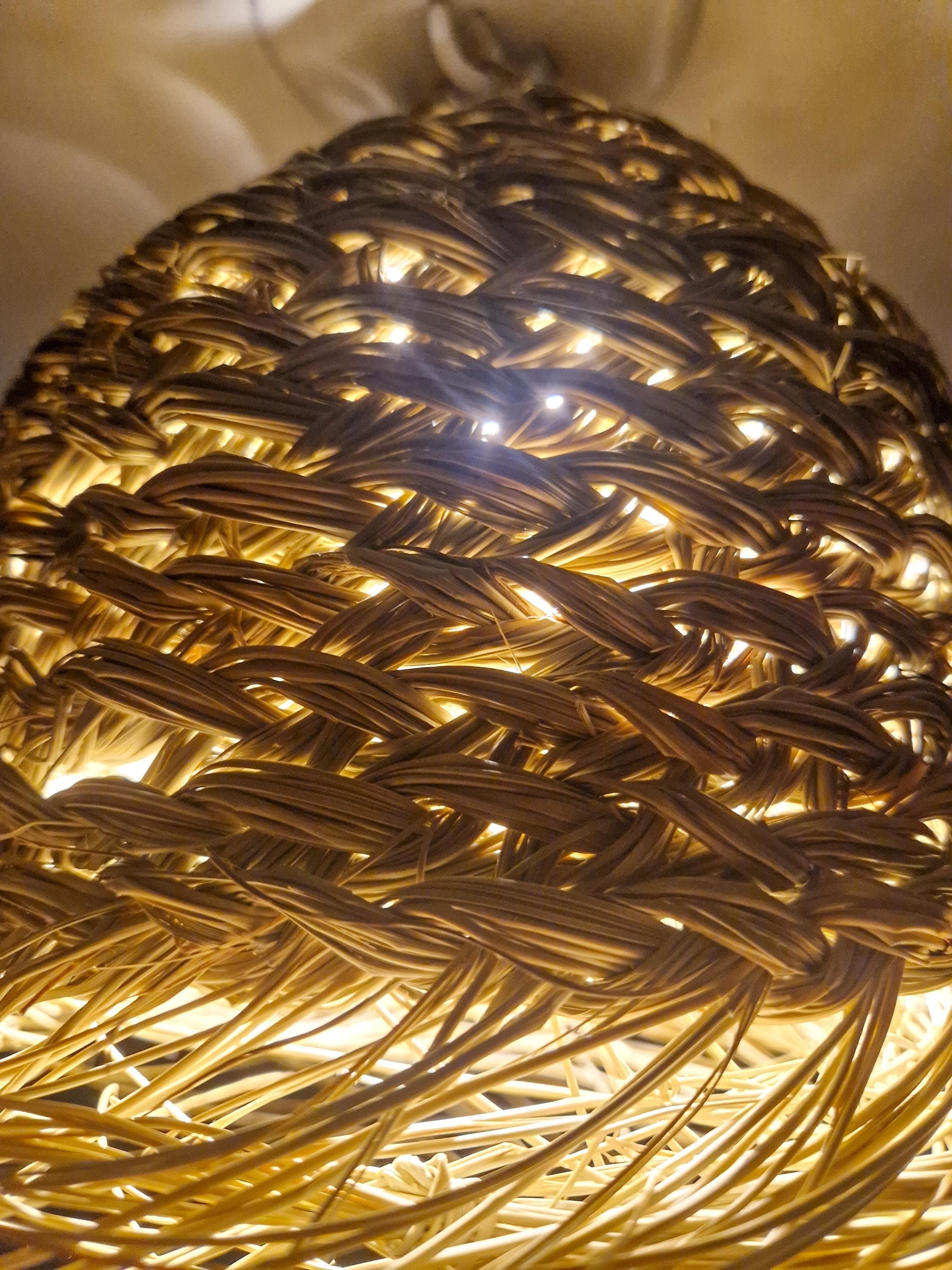 Suspension nid d'abeille en feuille de palmier