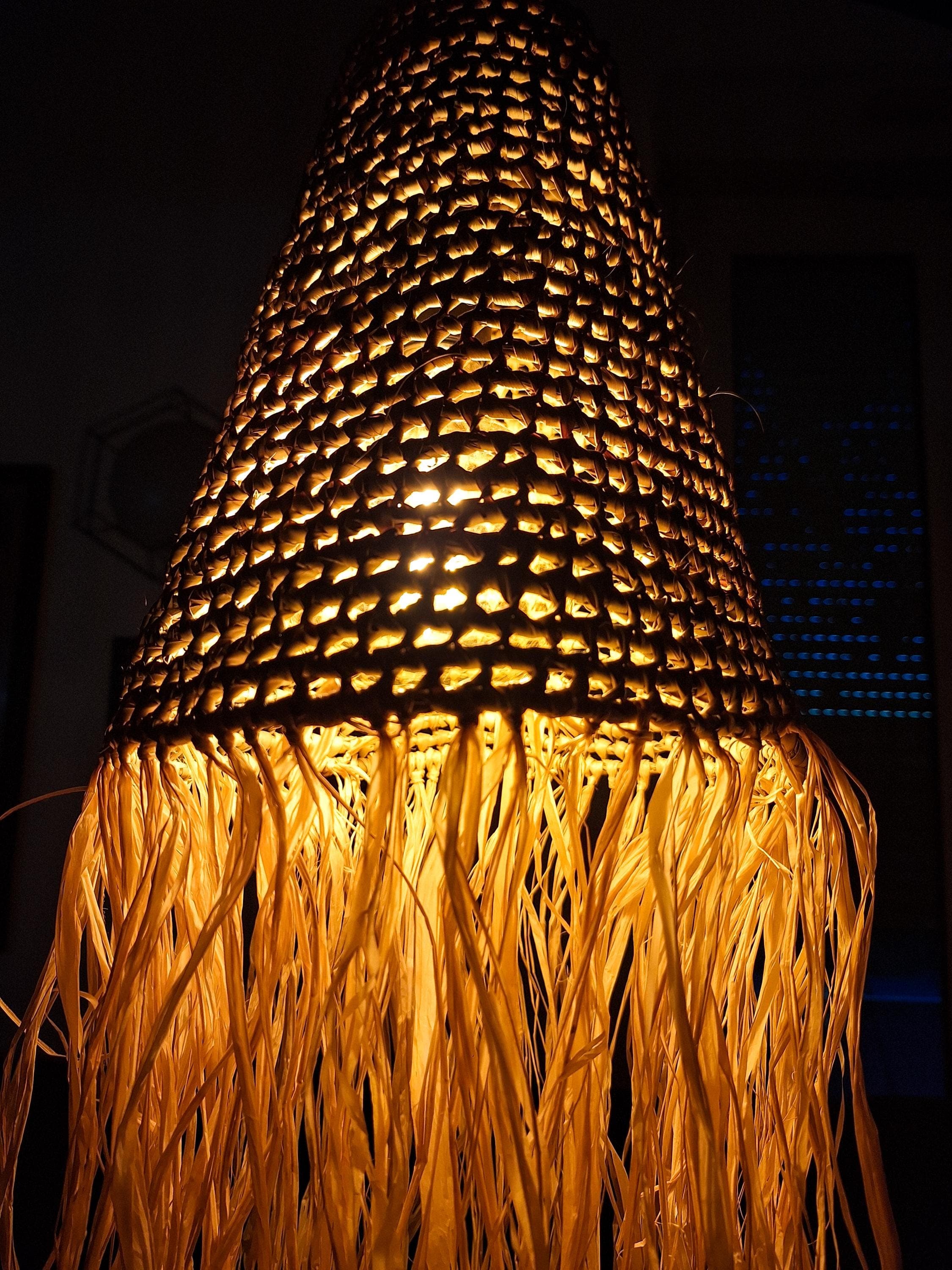 Suspension bohème en feuilles de palmier