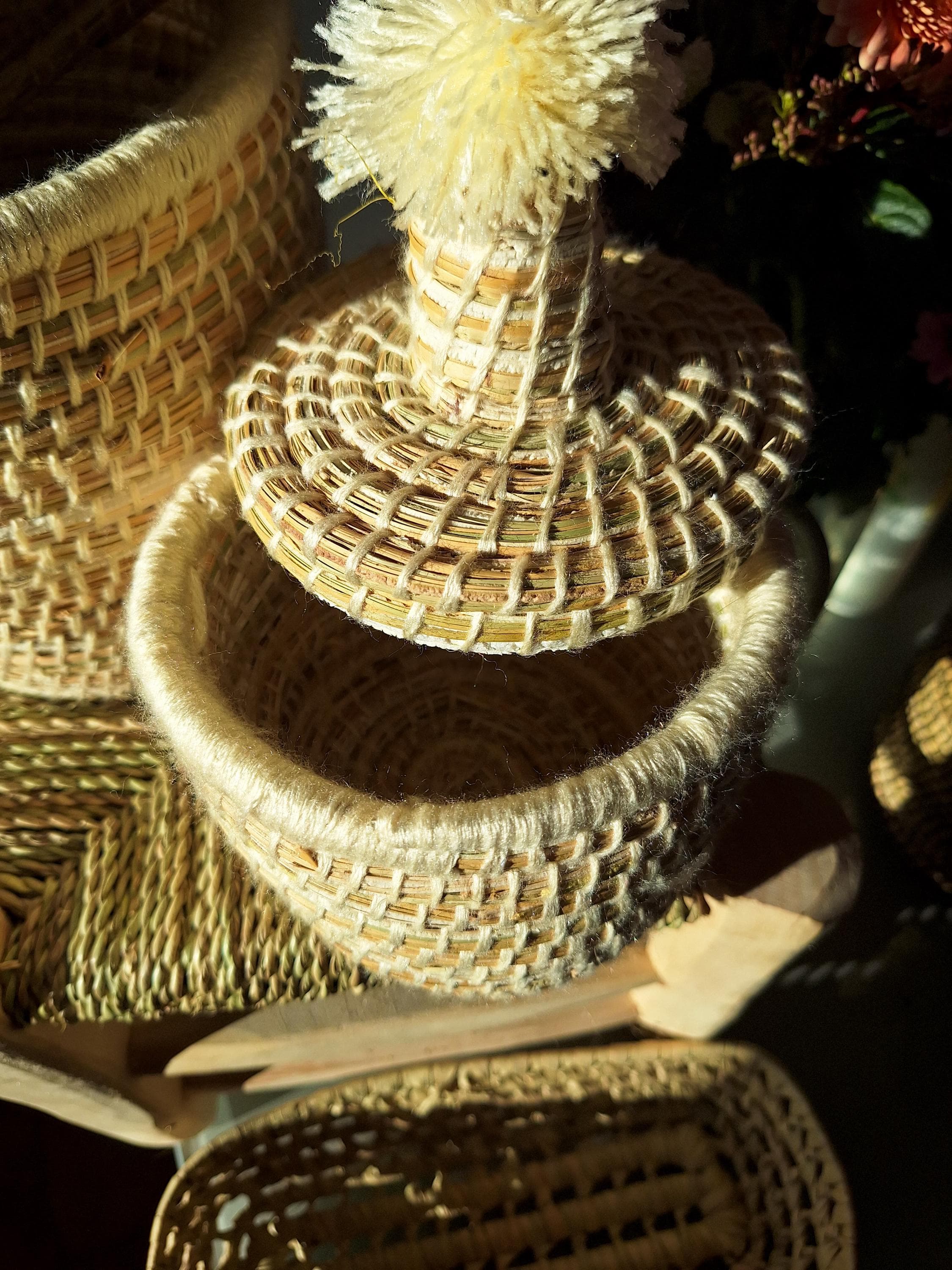 Panier artisanal berbère marocain avec couvercle