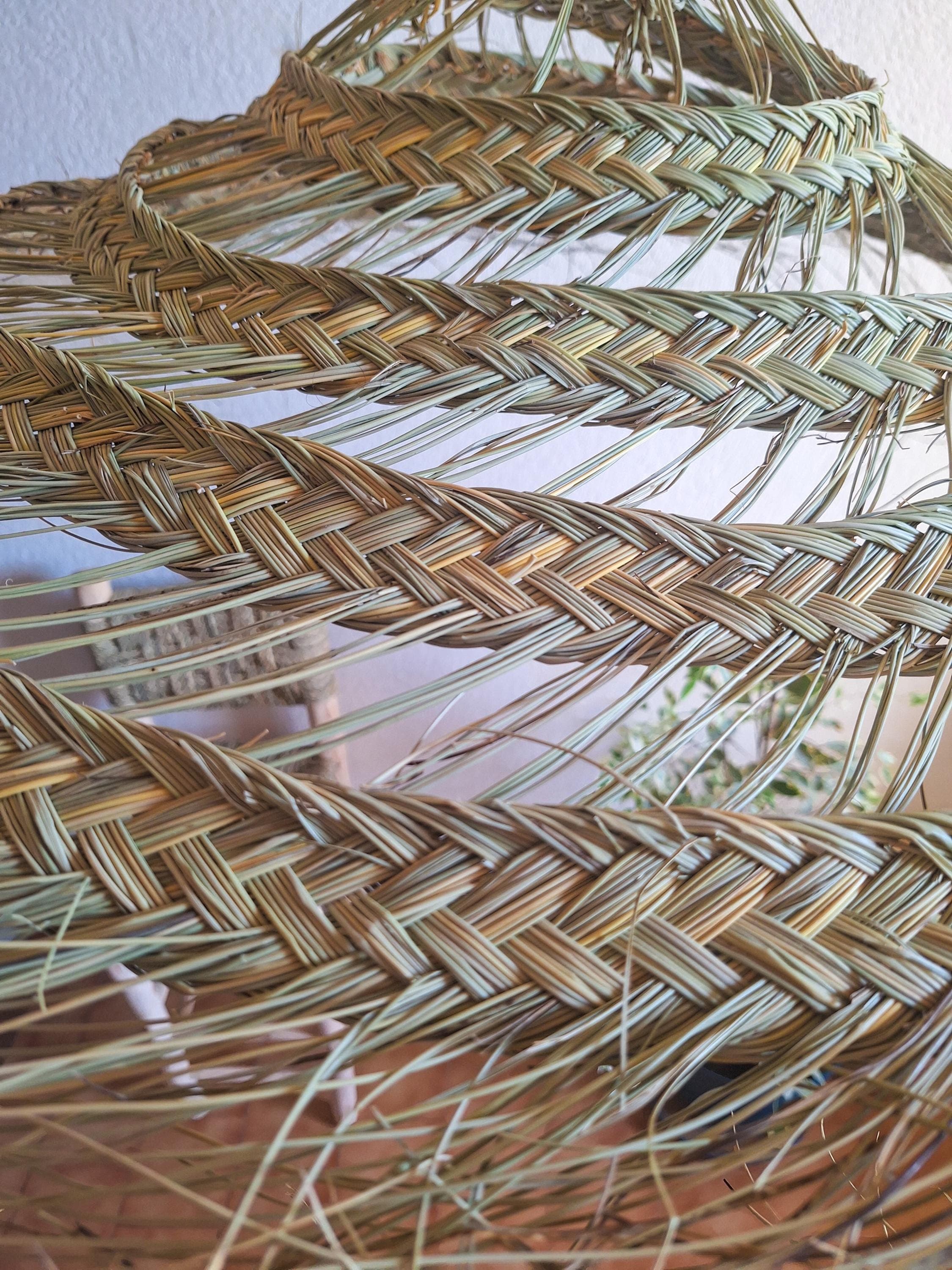 Suspension parasol ajourée en feuille de palmier