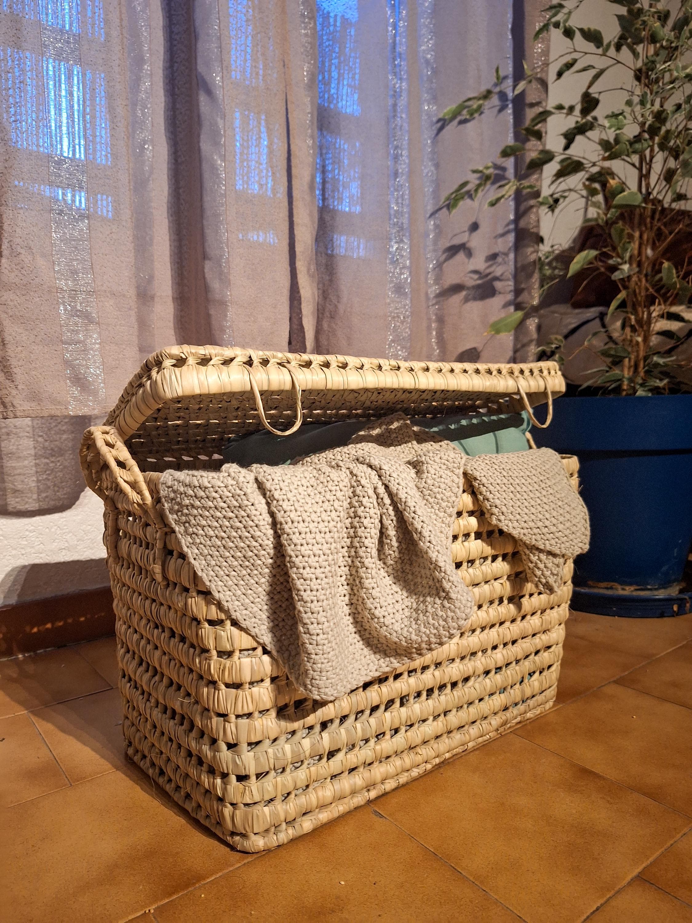 Handcrafted wicker storage trunk – Boho decorative basket made of natural fibers