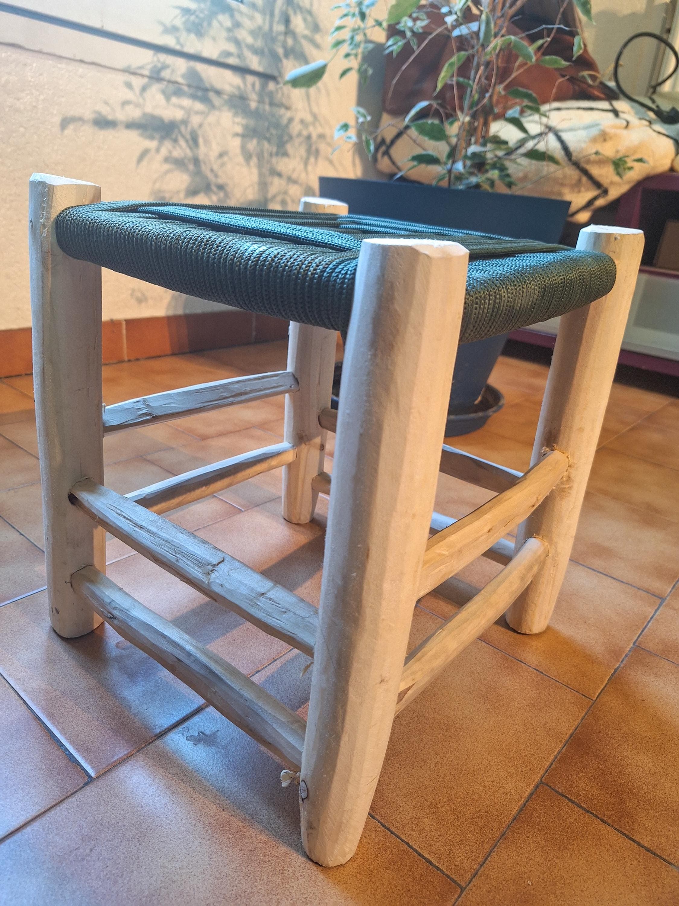 Tabouret marocain en bois et corde vert