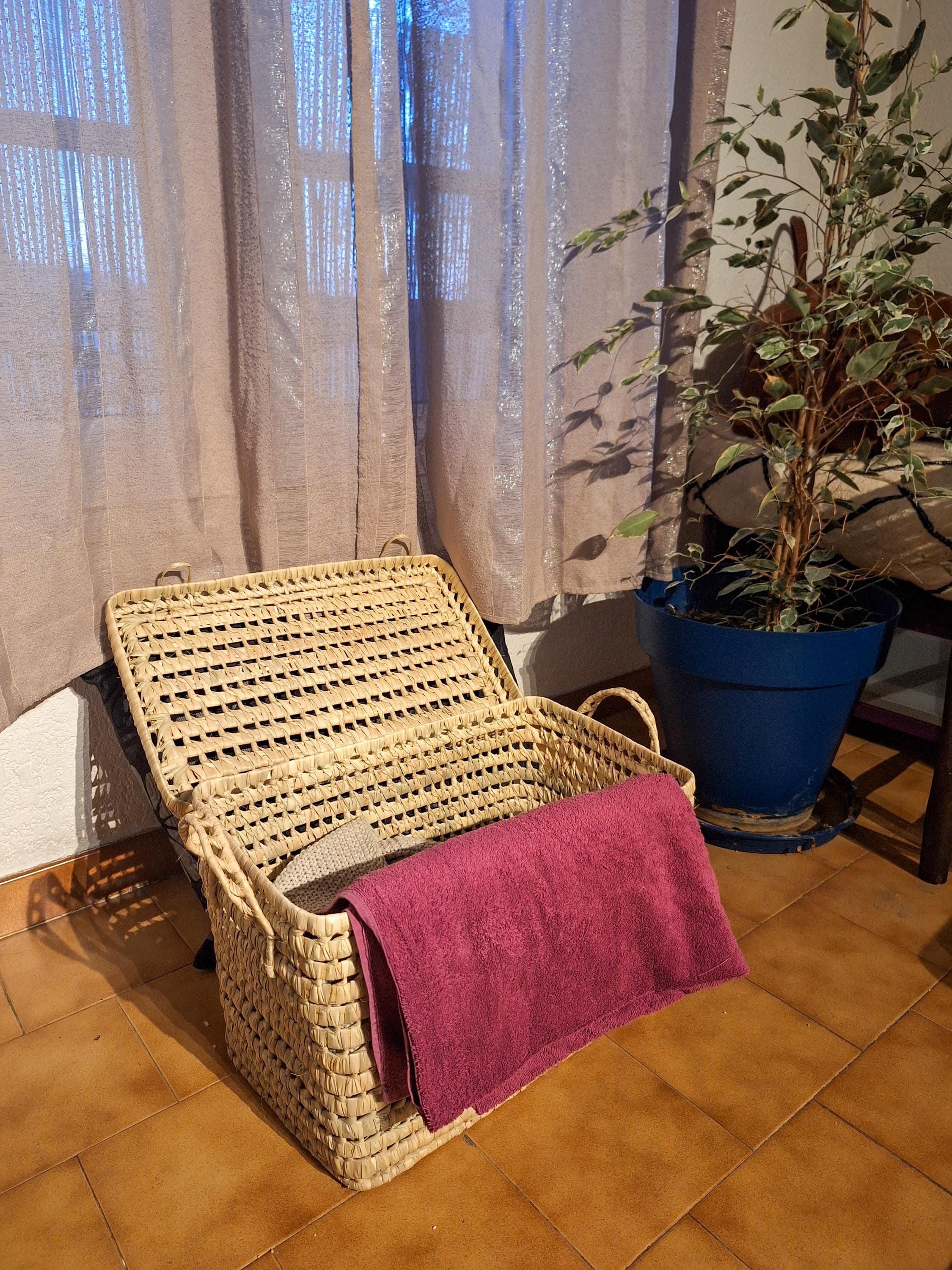 Malle de rangement artisanal en osier – Panier déco bohème en fibres naturelles