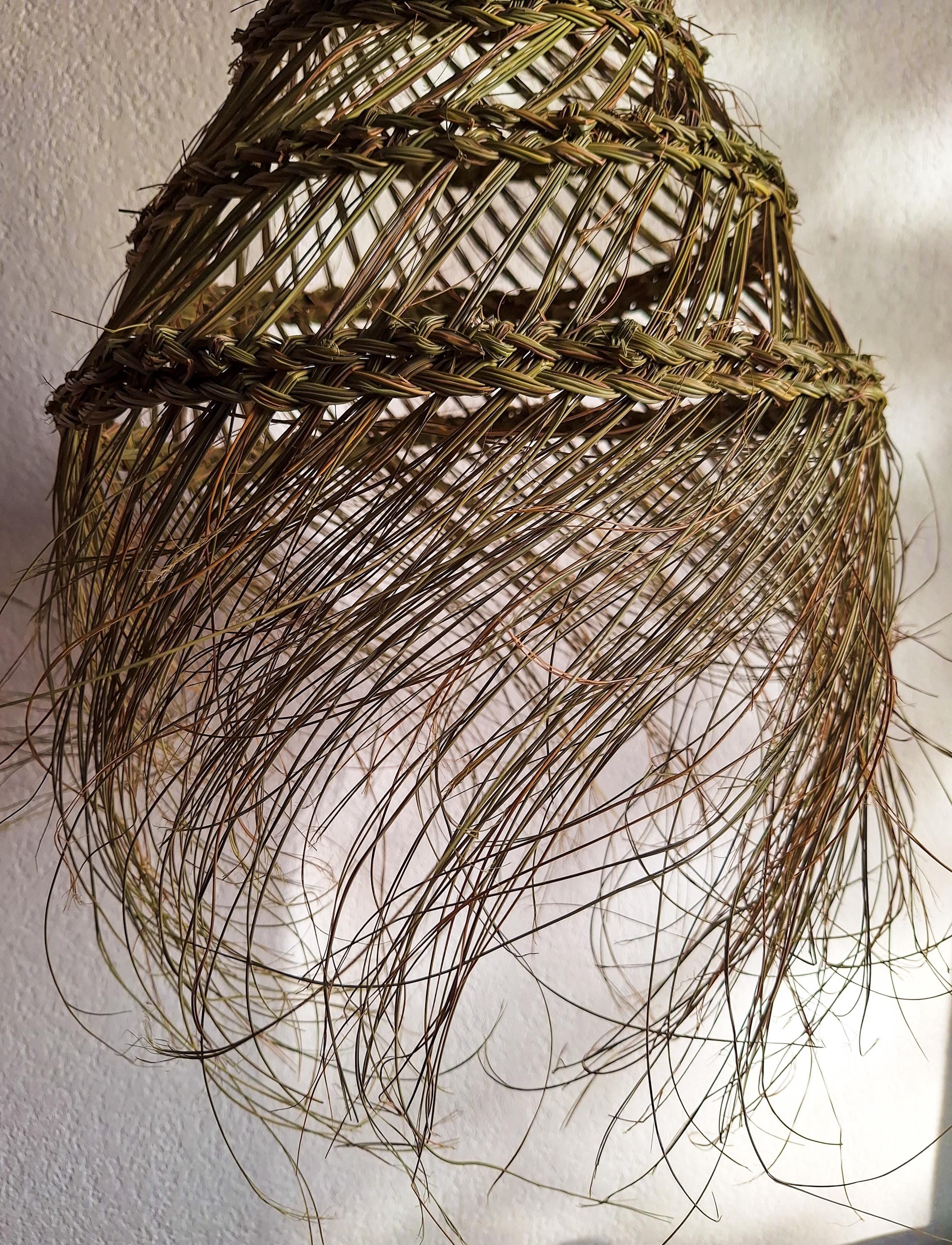 Suspension Luminaire Cône en Feuille de Palmier