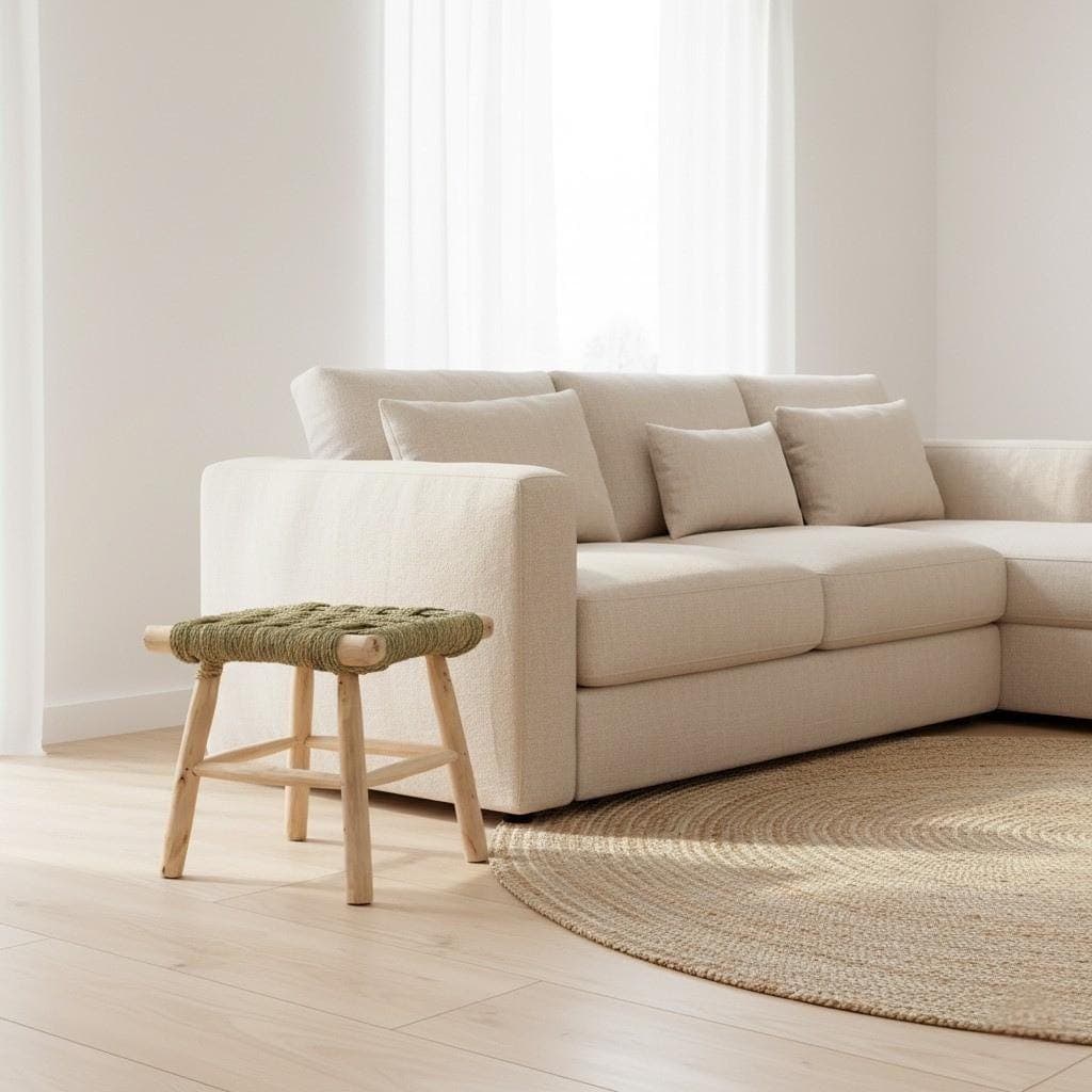 Tabouret marocain en bois et feuille de palmier tressée – Siège artisanal bohème en fibres naturelles