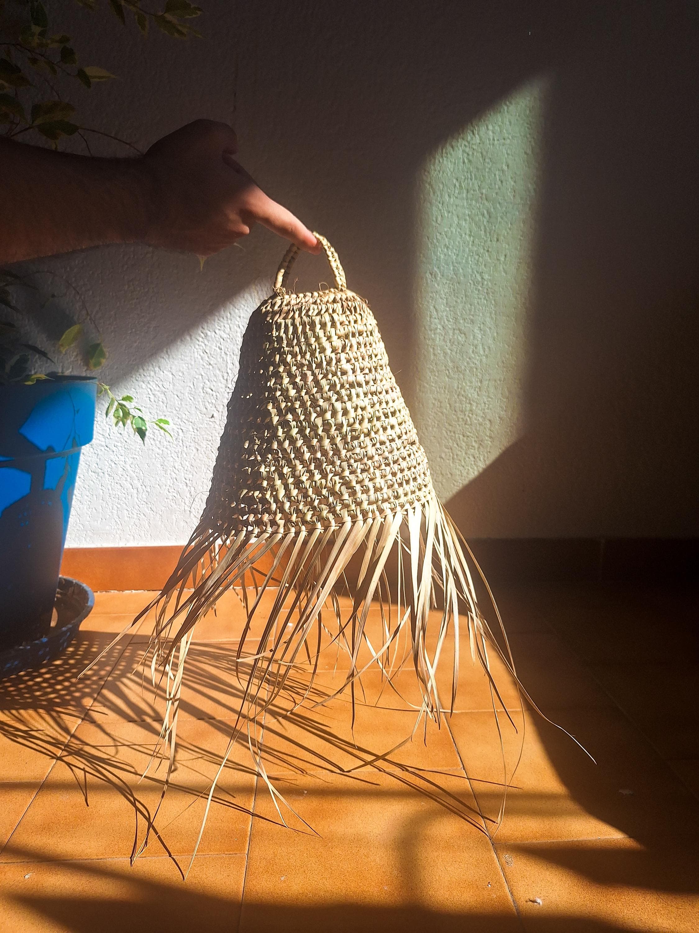 Suspension Luminaire Cloche en Feuille de Palmier - Abat-jour Bohème Naturel Fait Main - Éclairage Artisanal Marocain - Déco Méditerranéenne