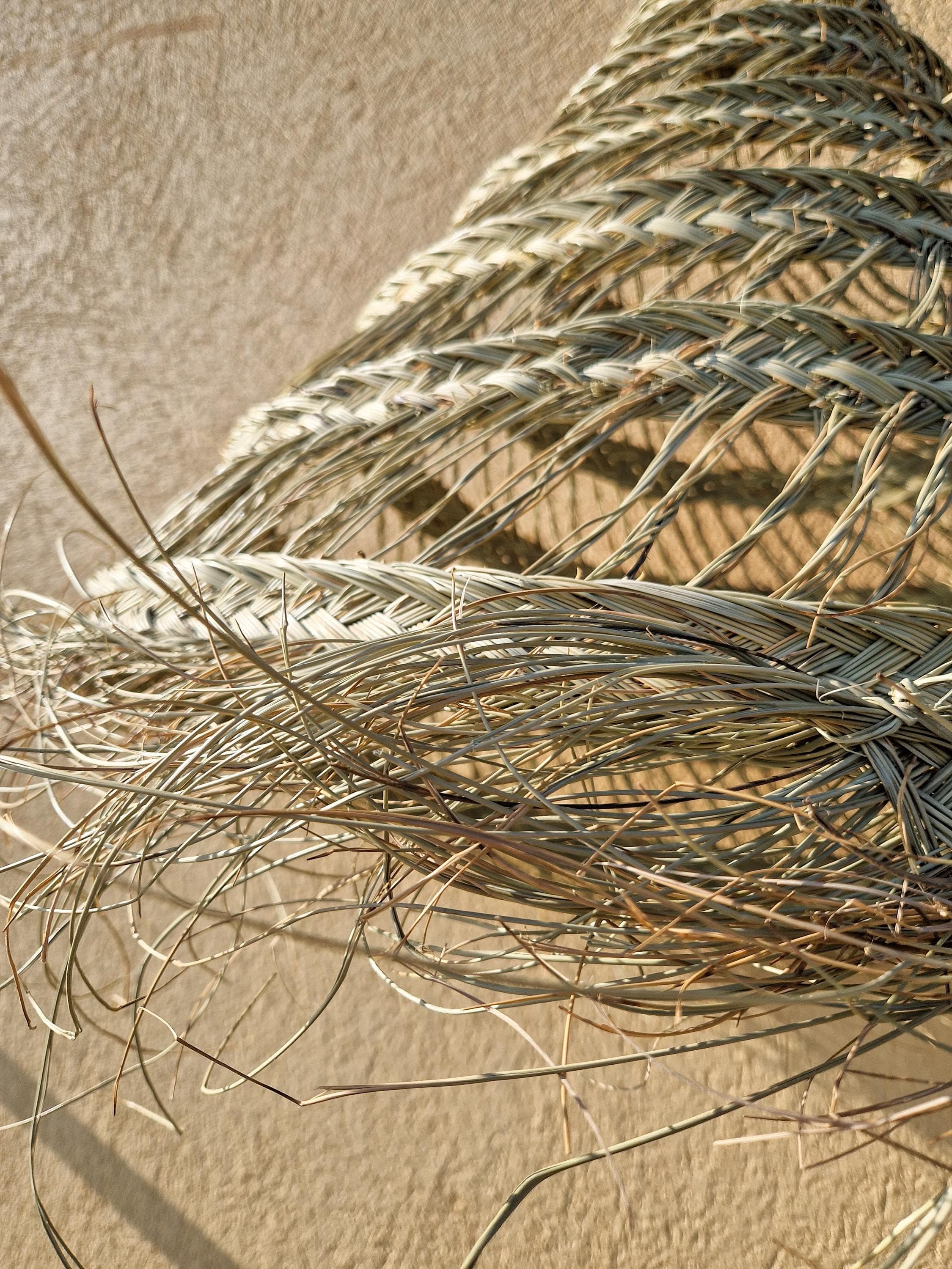 Suspension conique ajourée en feuille de palmier – Luminaire bohème tressé à la main – Abat-jour en osier naturel