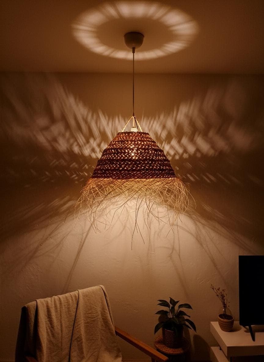 Suspension boule en paille tressée – Abat-jour bohème pour une ambiance naturelle et chaleureuse