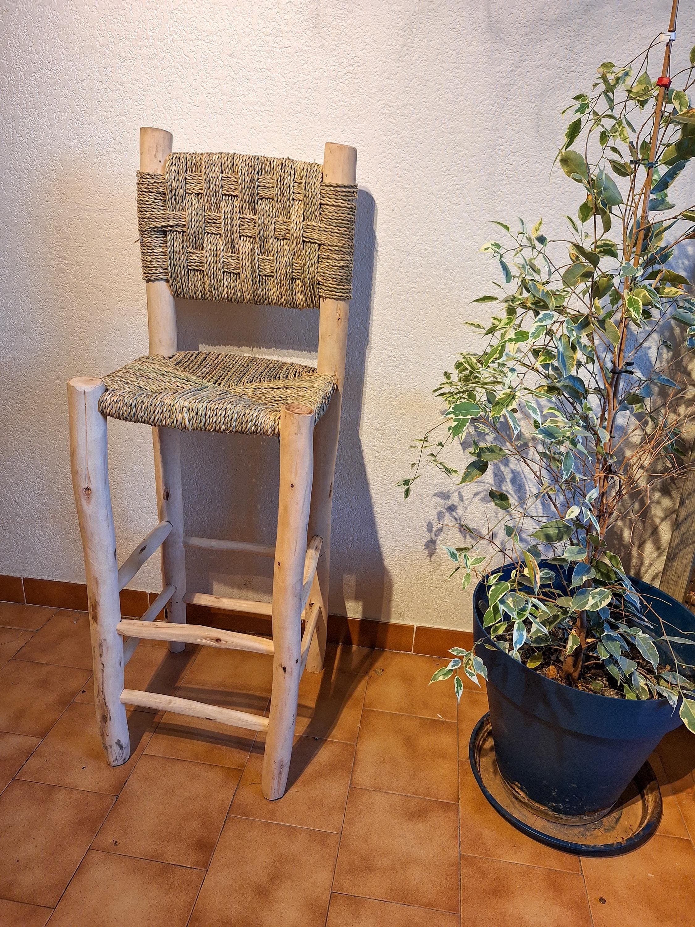 Tabouret de Bar Marocain Fait Main - Bois Eucalyptus & Feuille de Palmier - Chaise Haute Artisanale Bohème