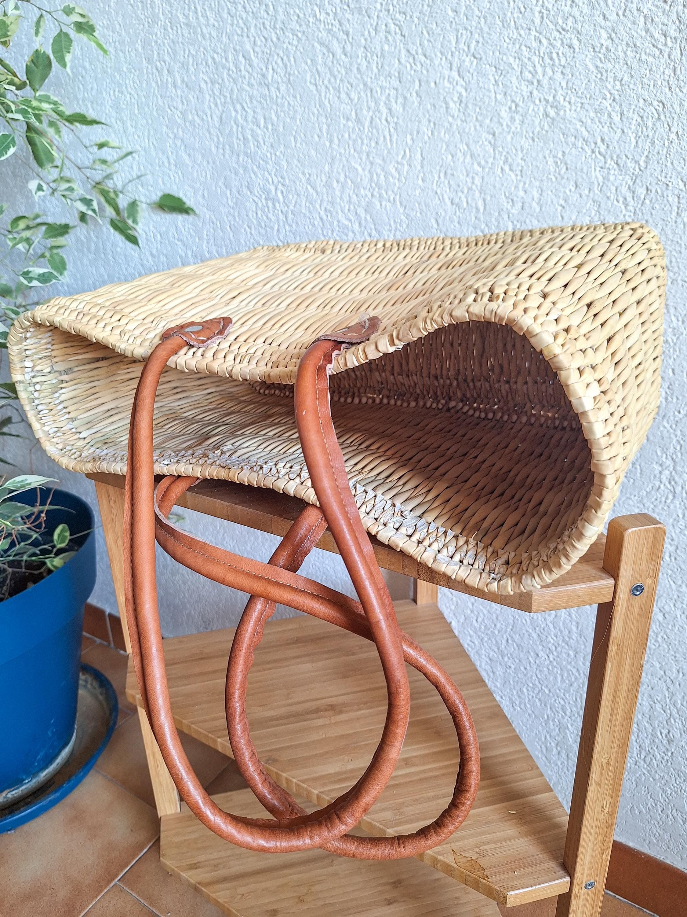 Grand panier en jonc et cuir