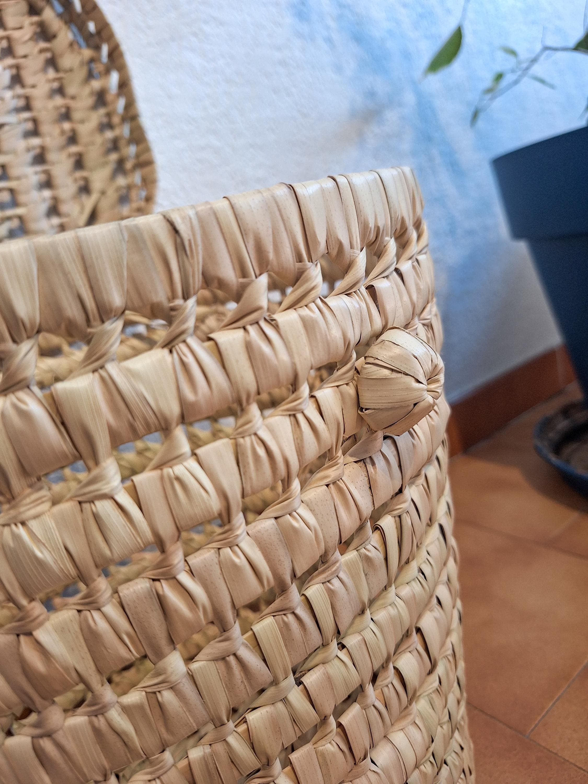 Malle de rangement circulaire en feuille de palmier