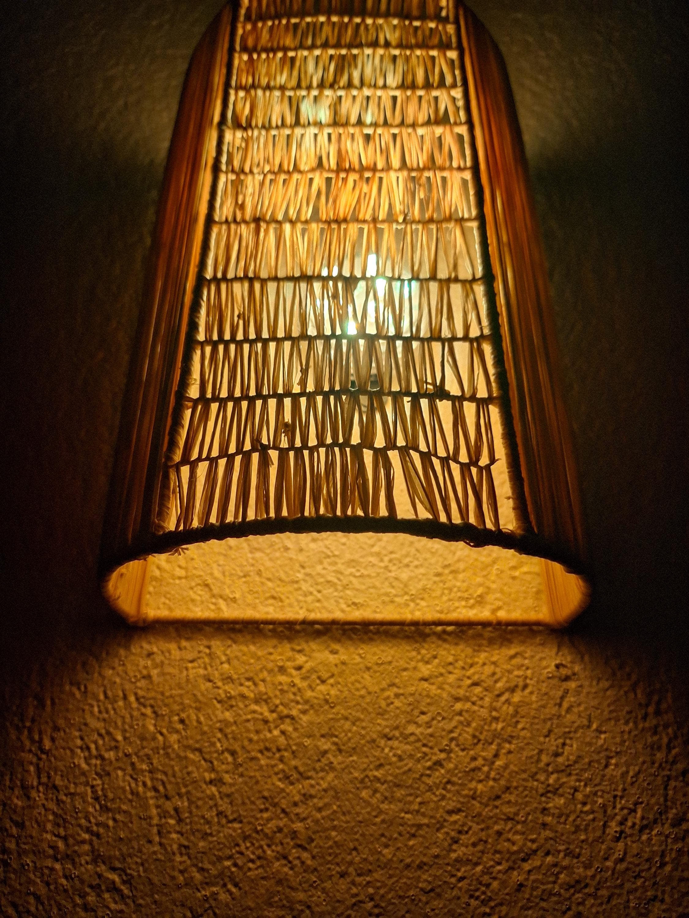 Applique murale en raphia naturel faite main