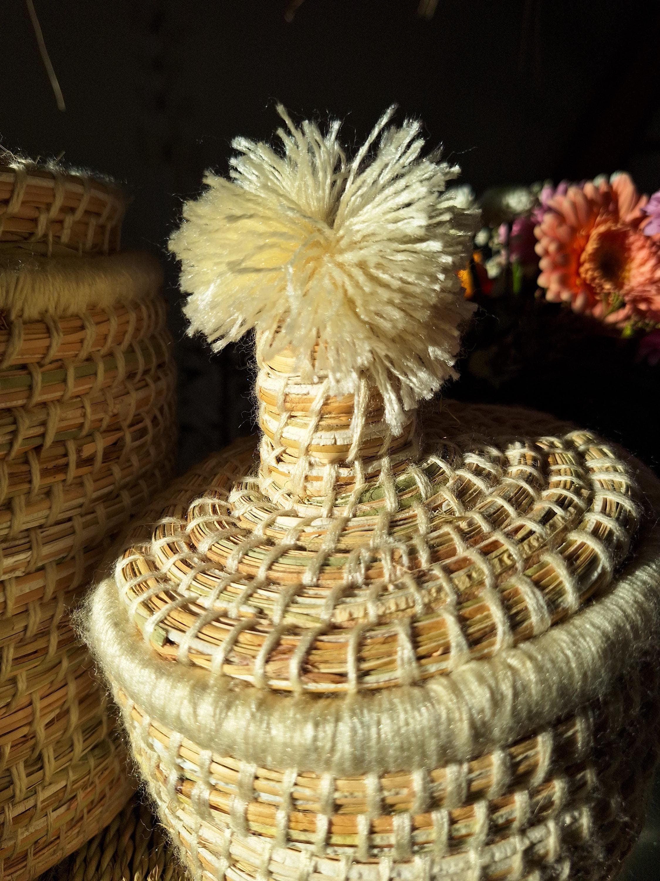 Panier artisanal berbère marocain avec couvercle