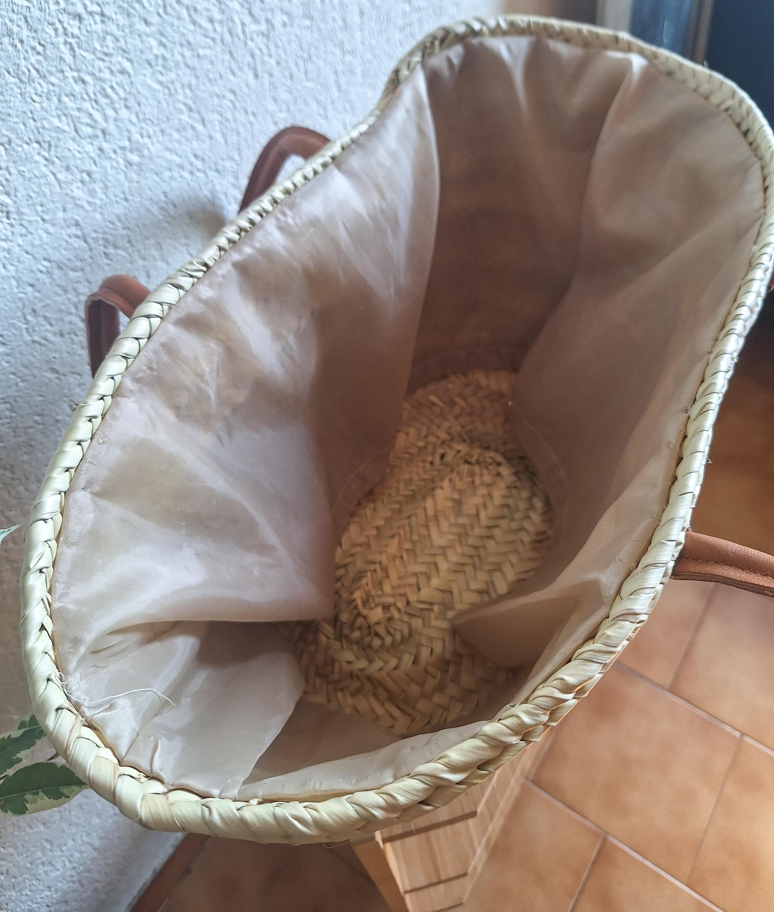 Panier cabas en paille tressée avec anses en cuir – Panier d’été fait main – Sac artisanal marocain bohème chic