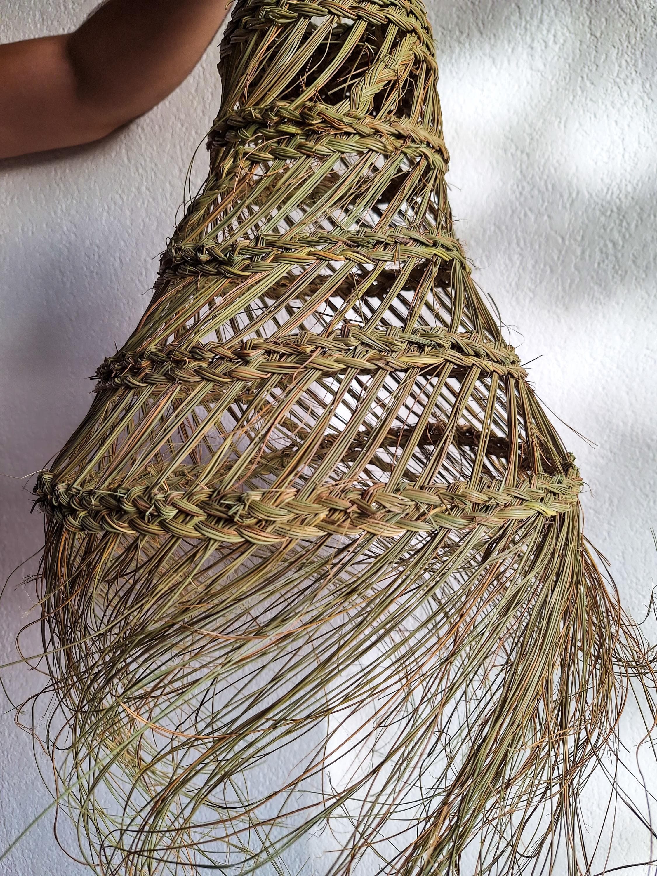 Suspension Luminaire Cône en Feuille de Palmier