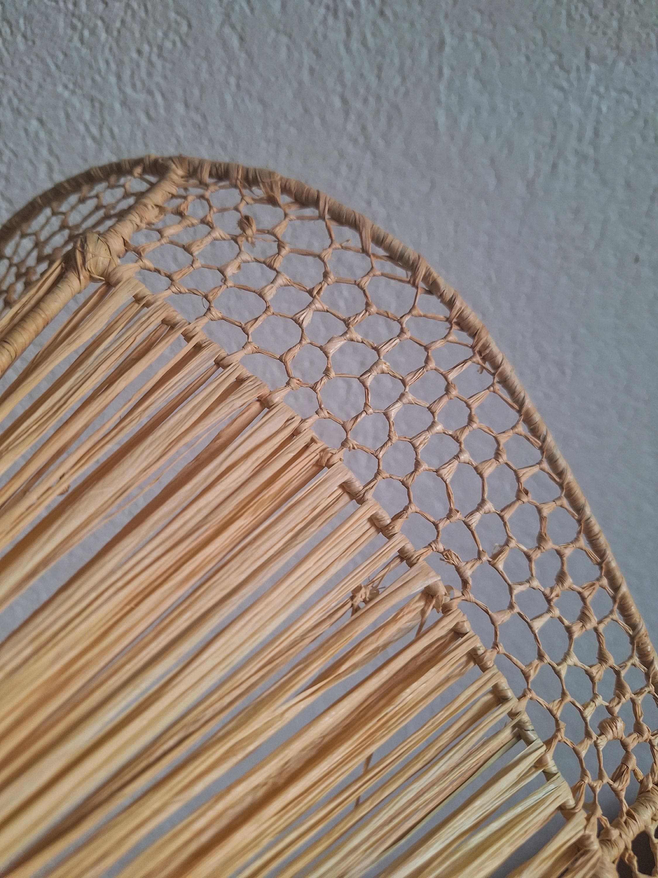 Suspension en raphia ajourée tressé à la main