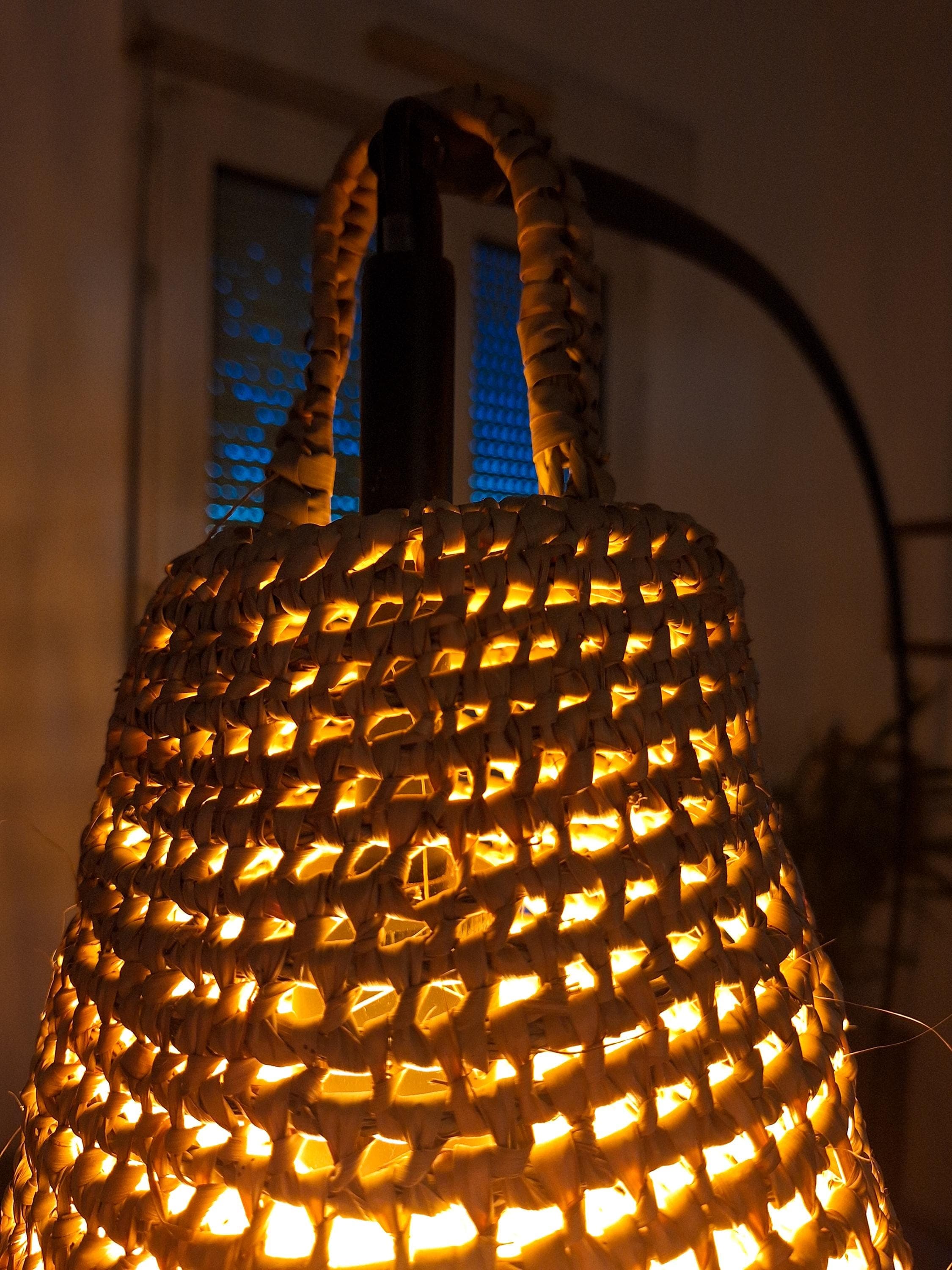 Suspension bohème en feuilles de palmier