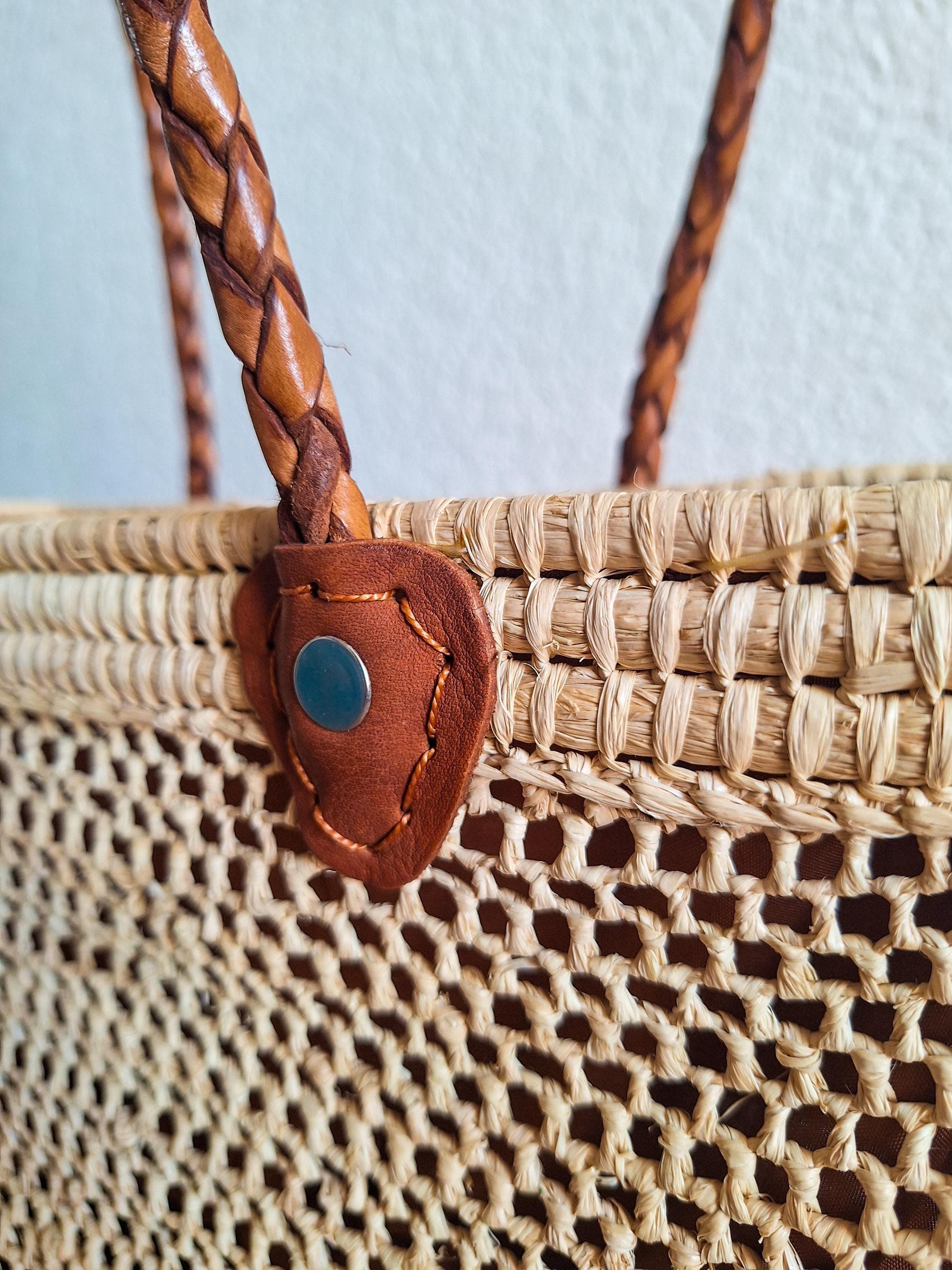 Sac en raphia et cuir fait main