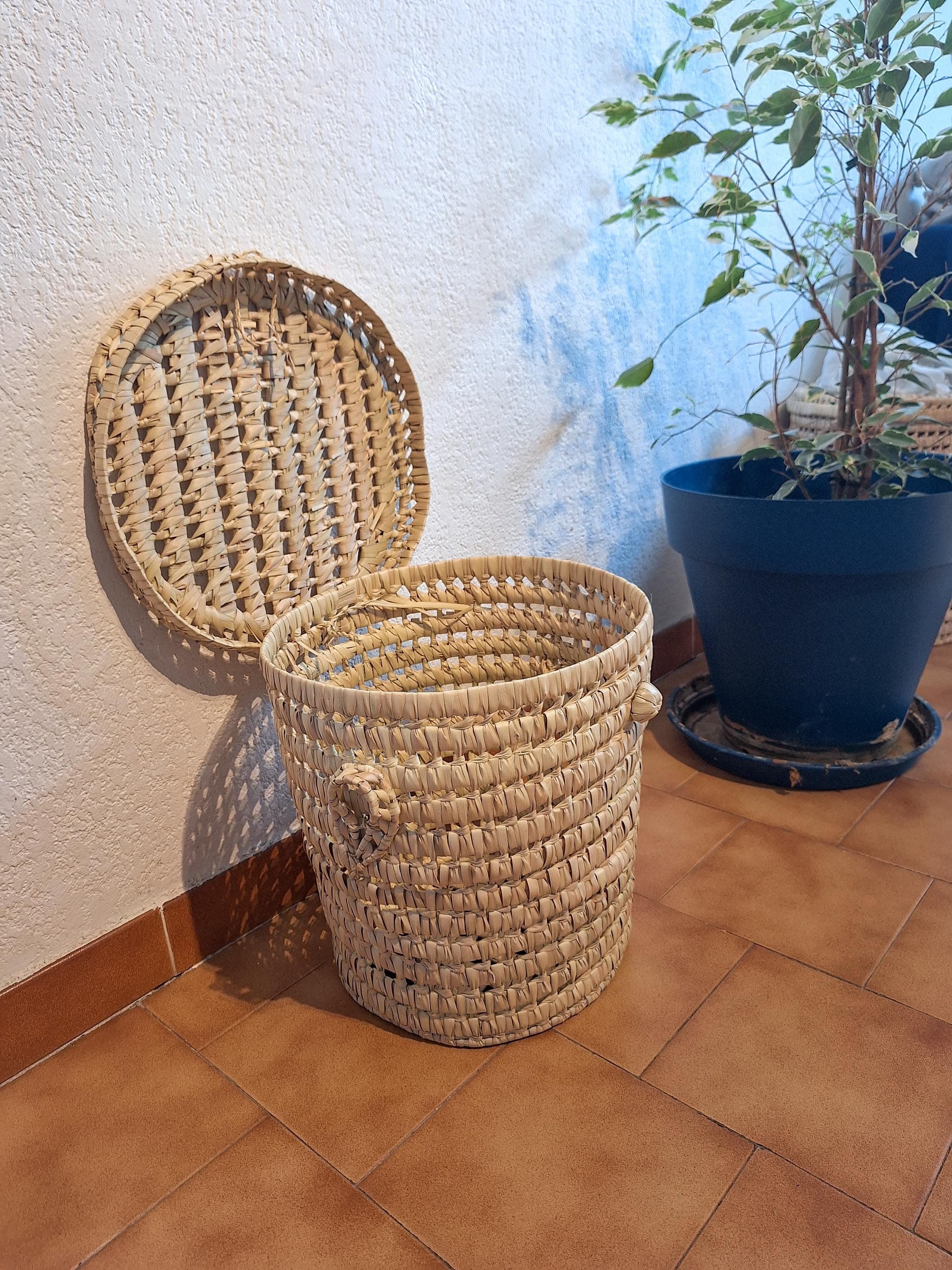Malle de rangement circulaire en feuille de palmier