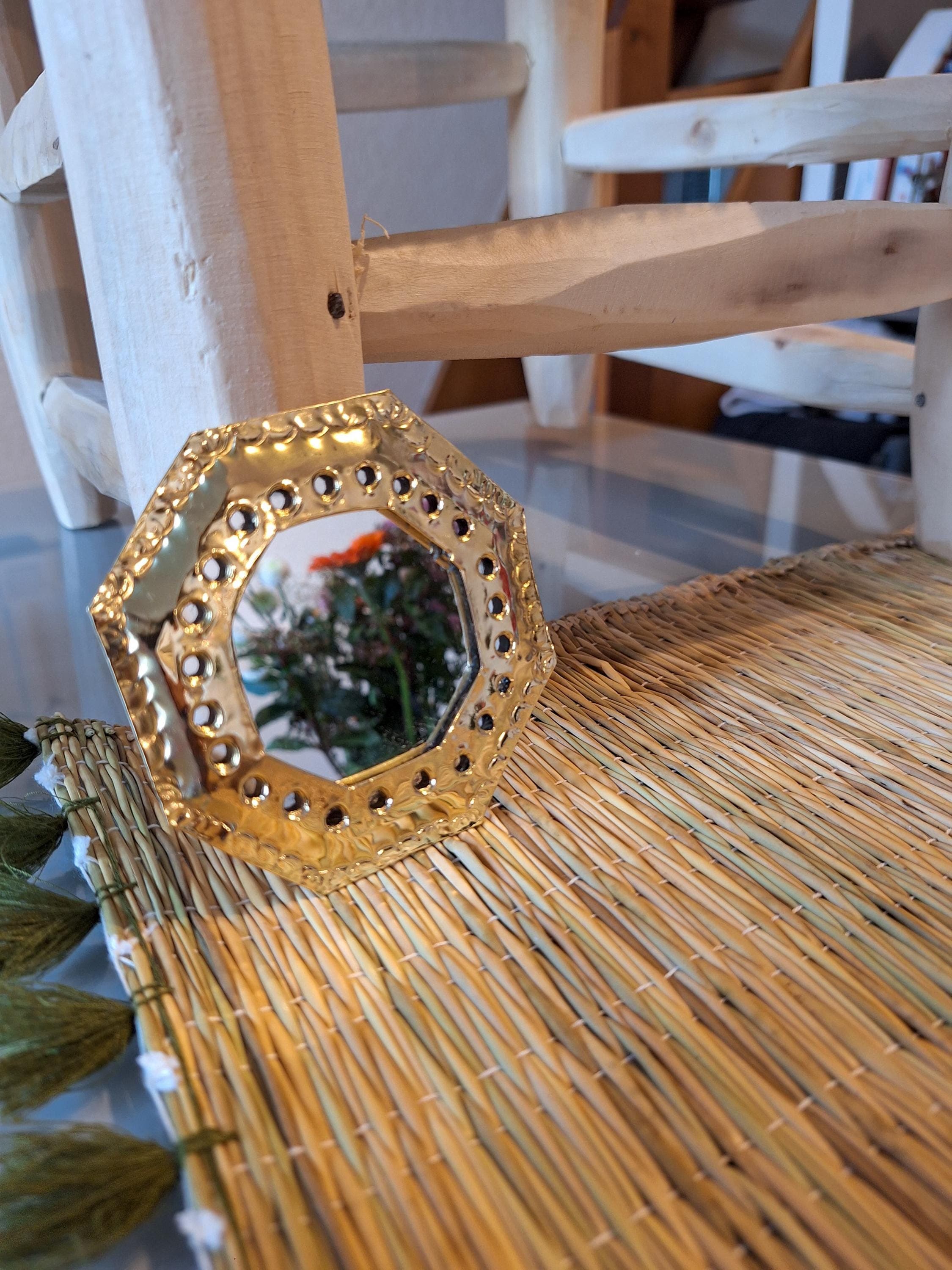 Lot de petits miroirs artisanaux marocains dorés