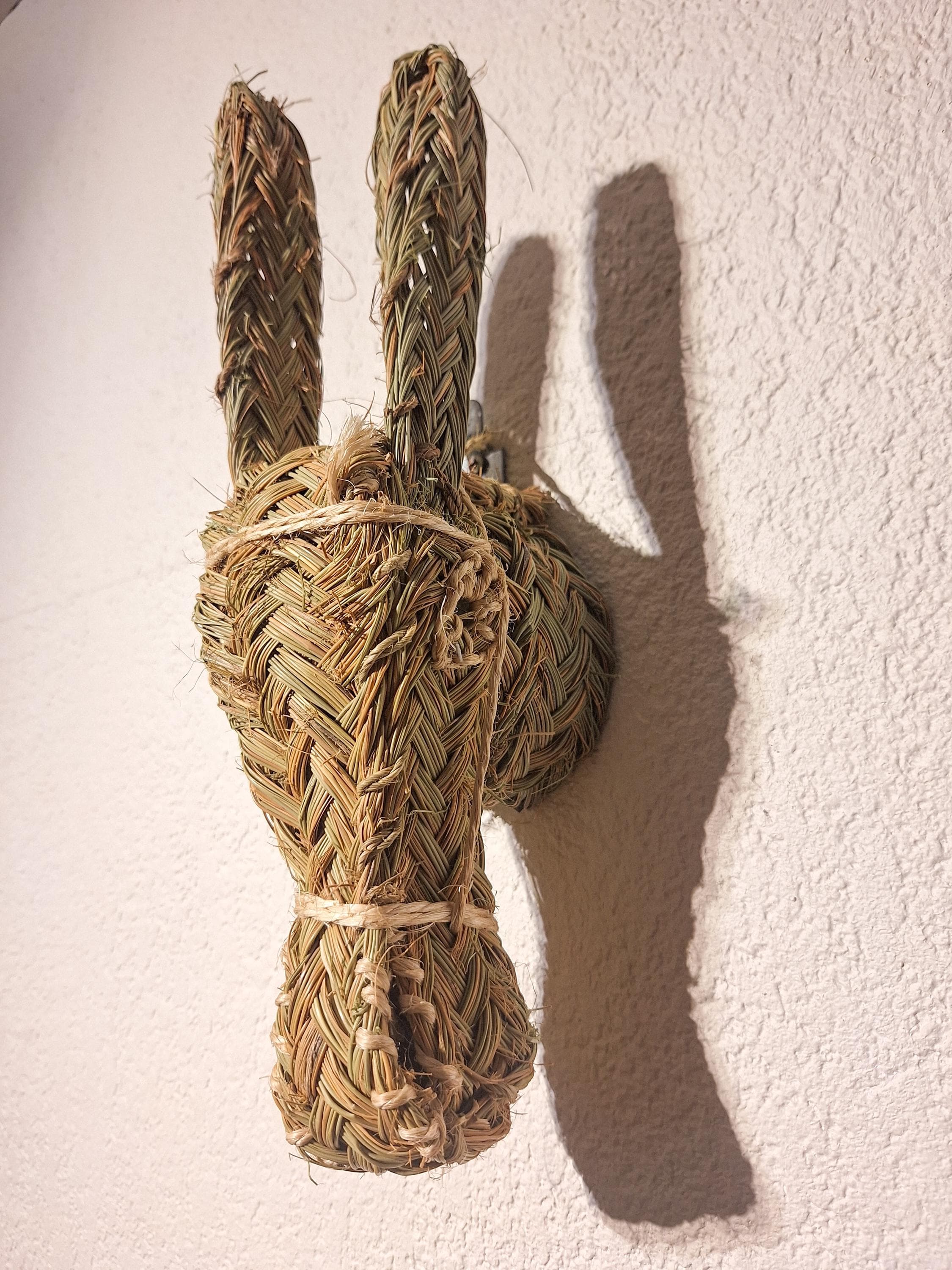 Trophée Mural Tête d'Âne en Paille Tressée