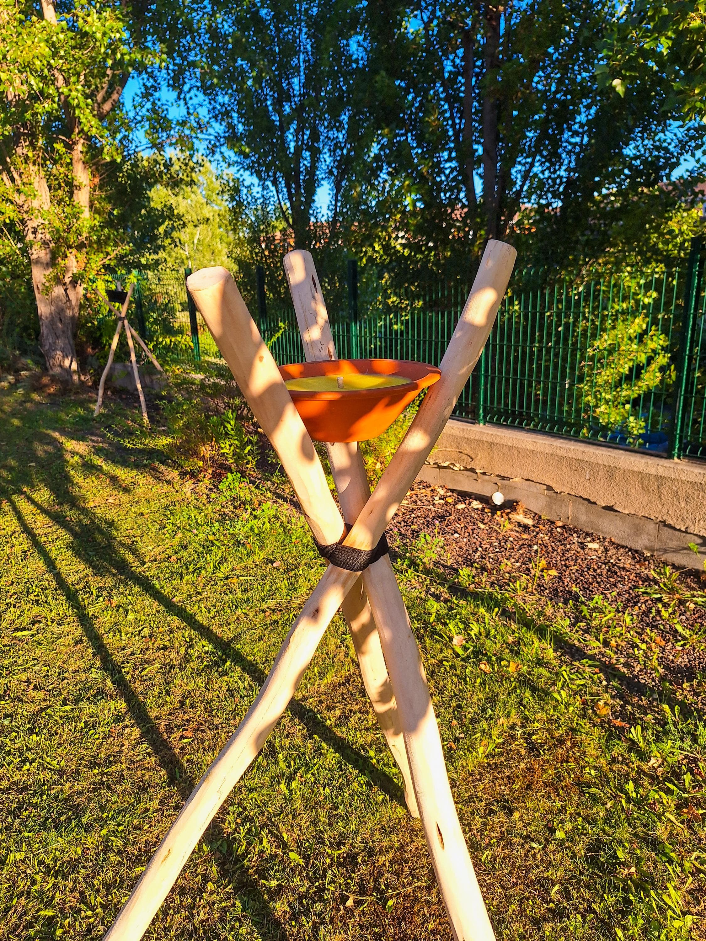 Grand Trépied Bois Brut et Bougie Artisanale