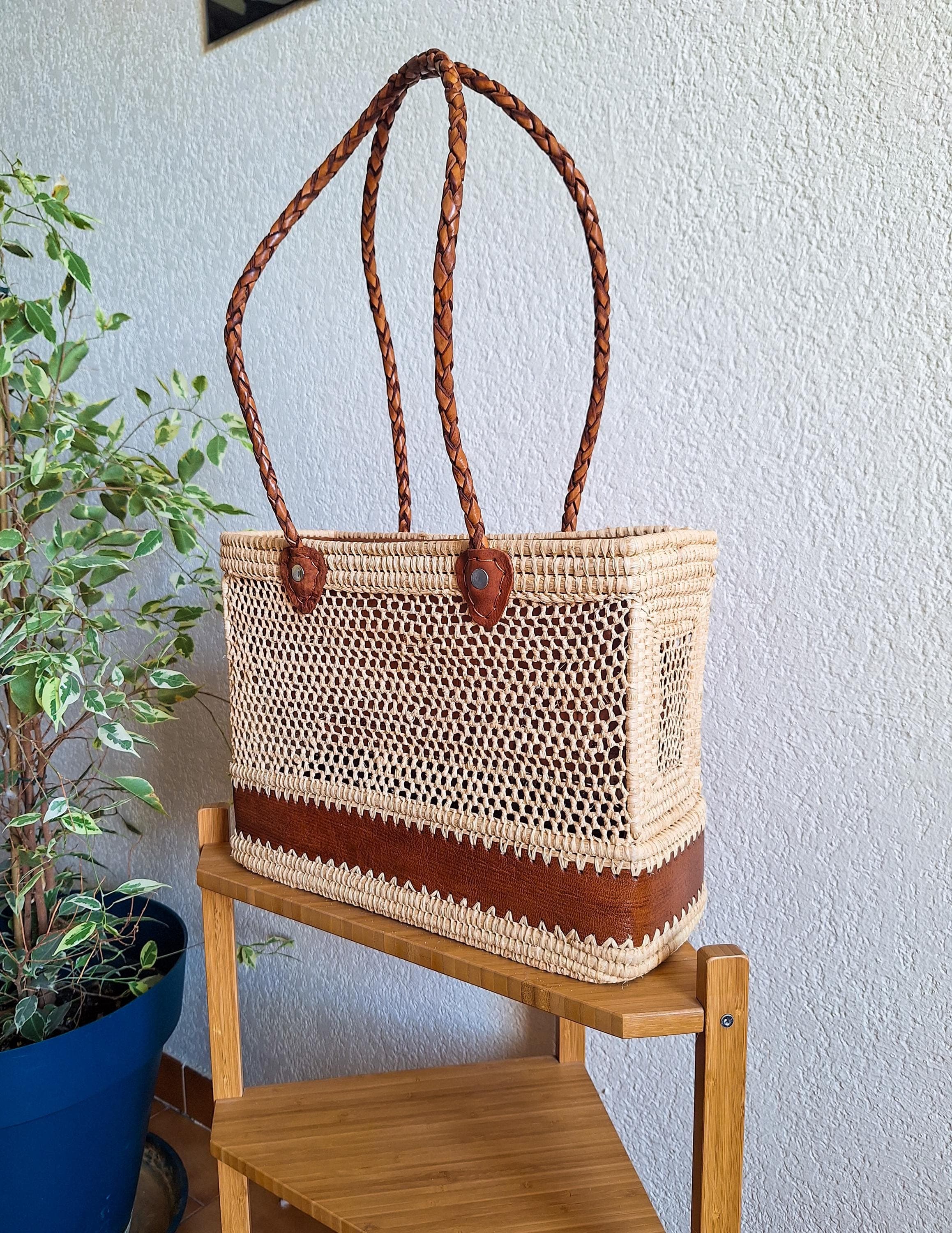 Handmade raffia and leather bag – Handcrafted elegance with a boho chic style