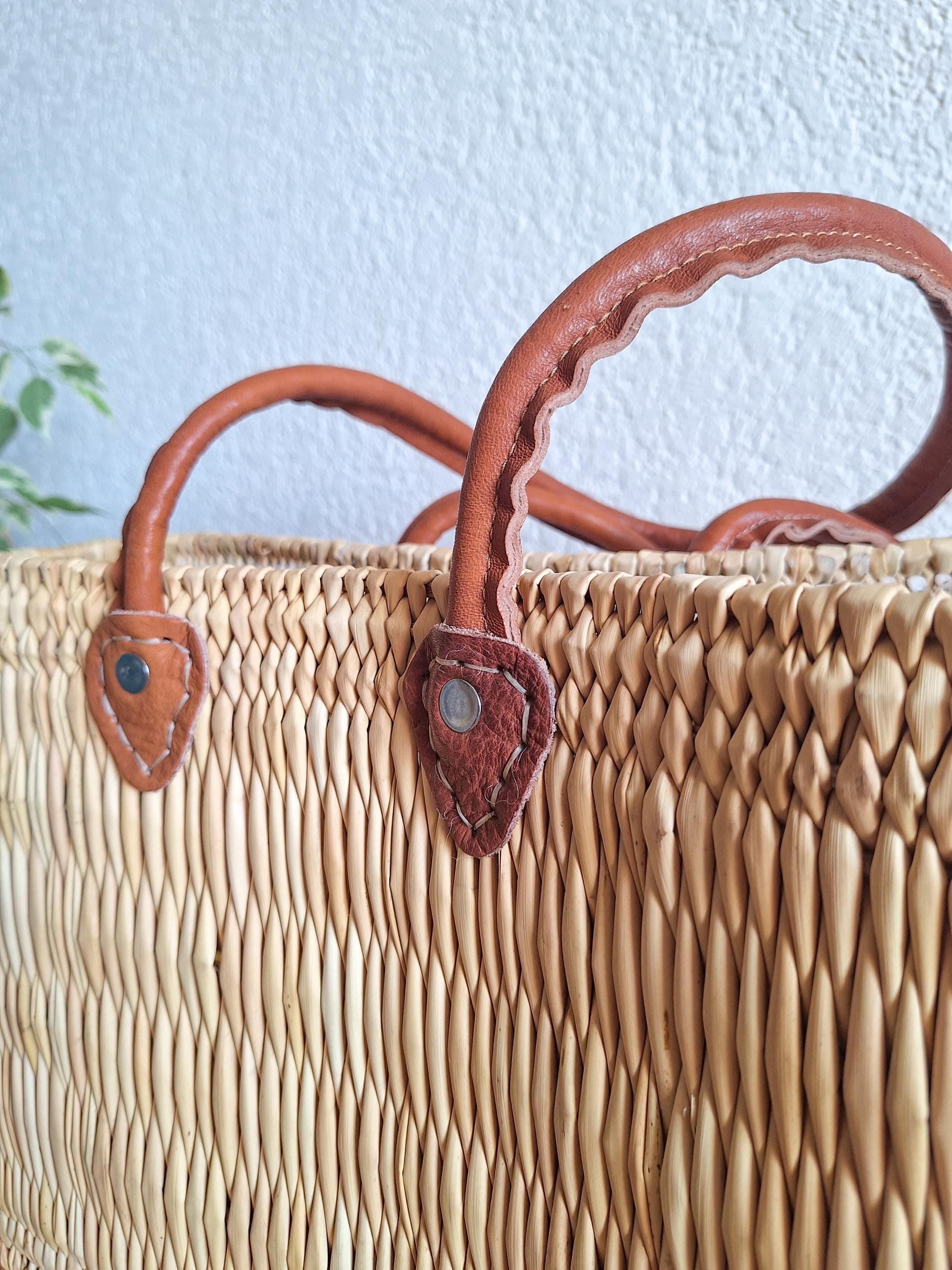 Grand panier en jonc et cuir