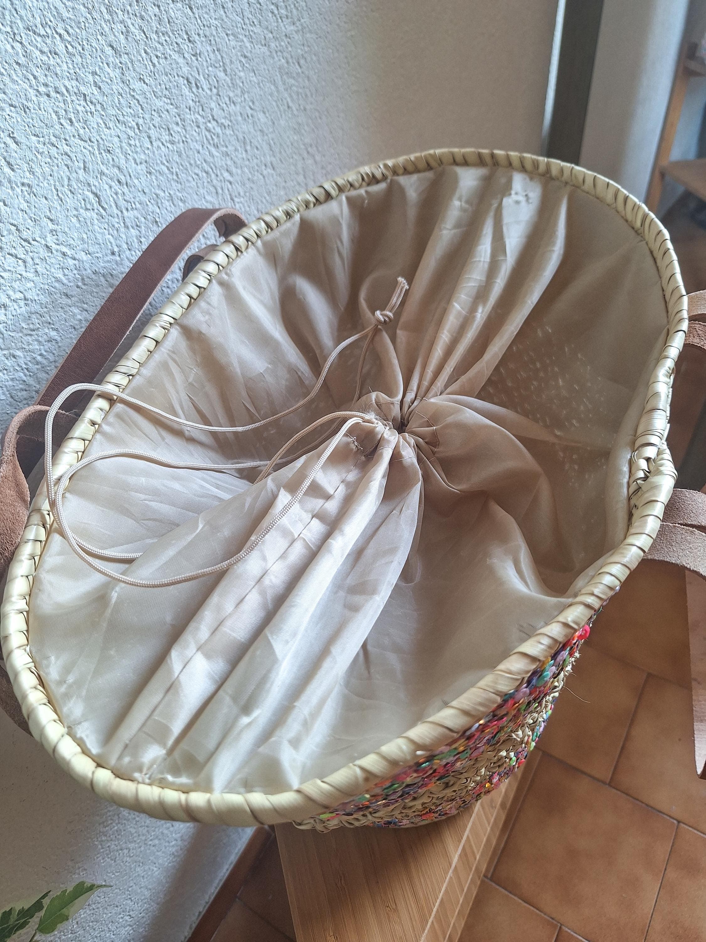 Sac cabas en paille brodée de sequins colorés