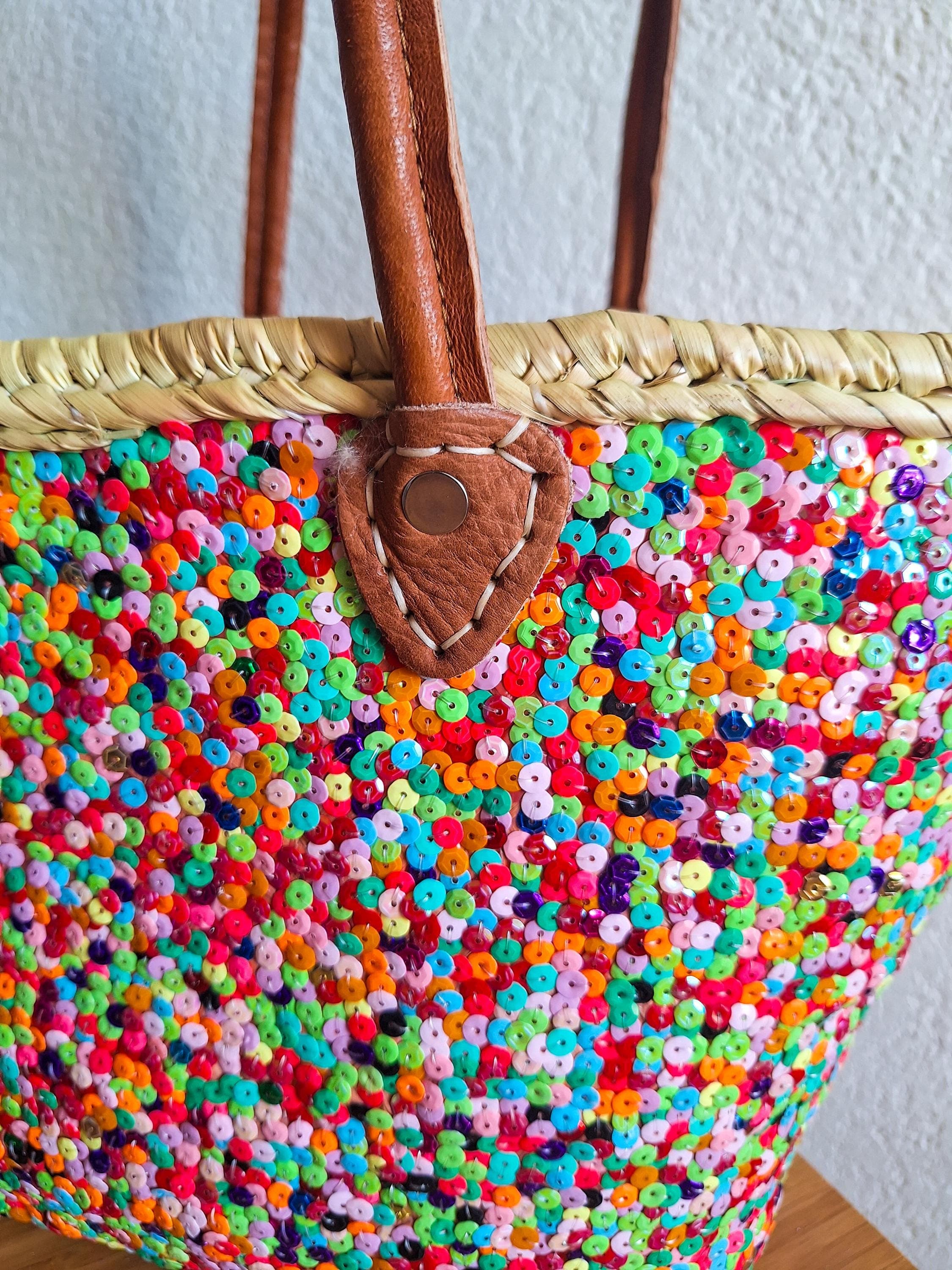 Sac fourre-tout marocain en paille à sequins tissés à la main - Panier de plage et de marché à sequins colorés avec poignées en cuir