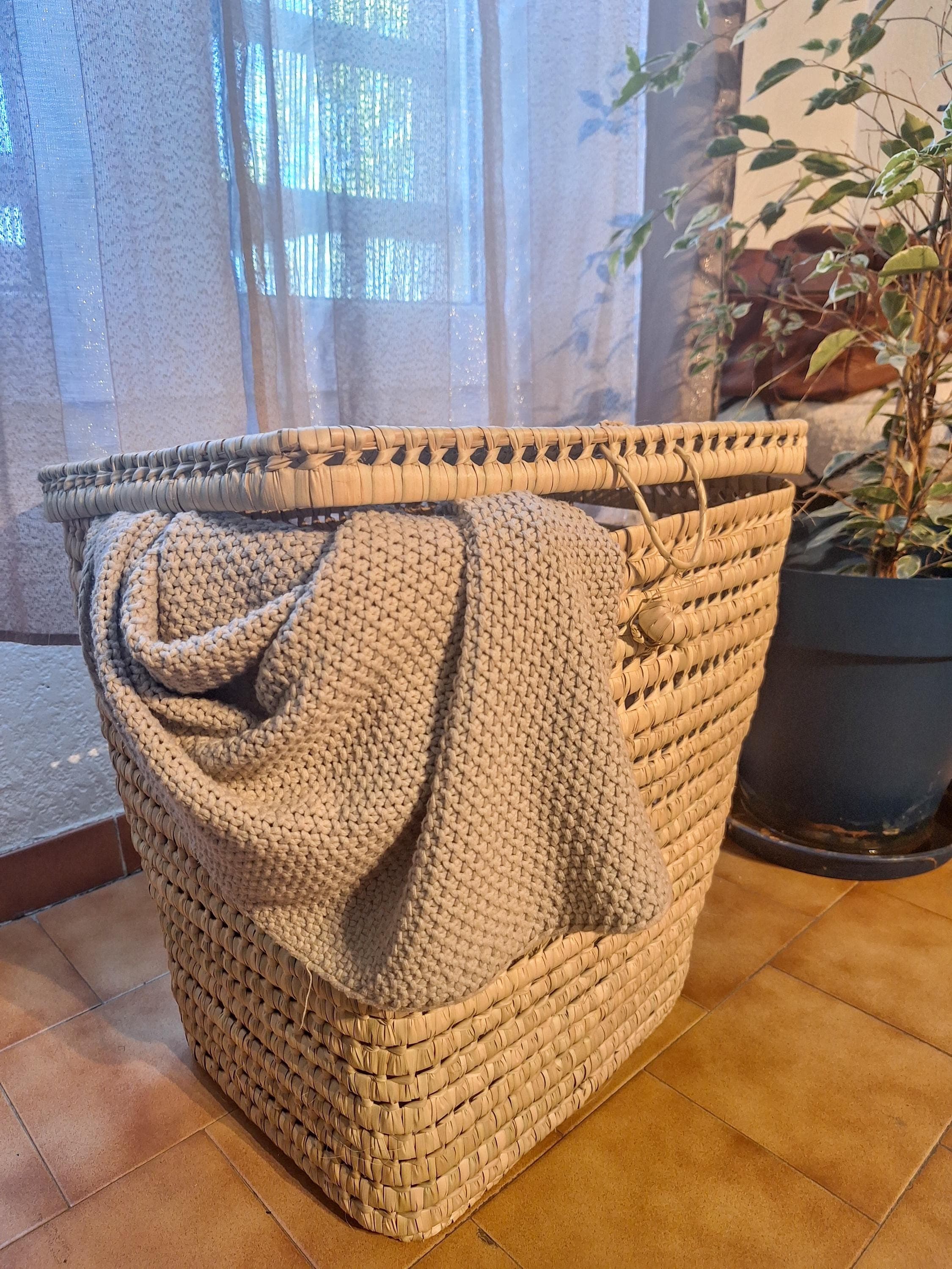 Woven Palm Leaf Laundry Basket - Large Storage Basket with Lid, Boho Style Handmade