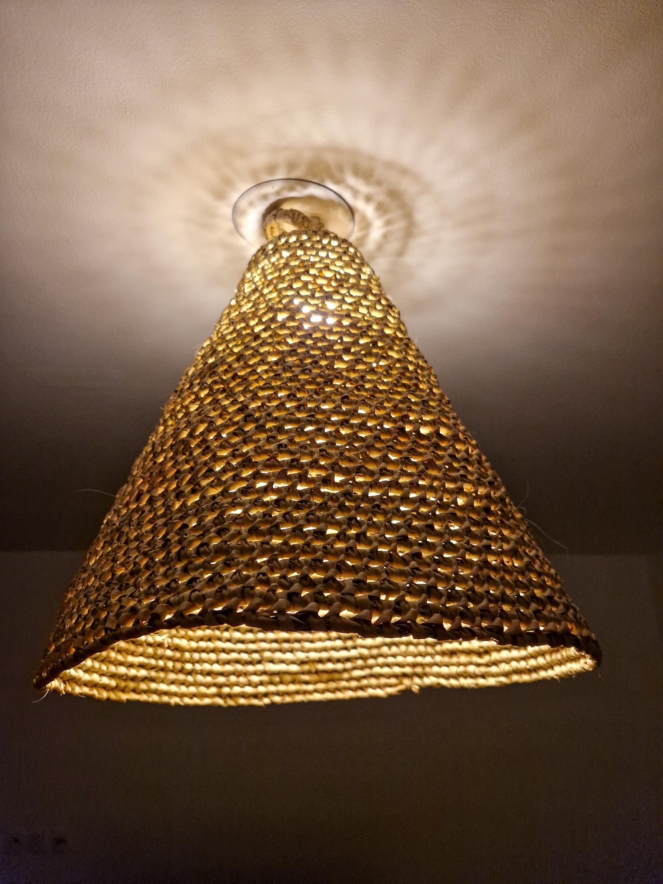 Suspension Conique Feuille de Palmier