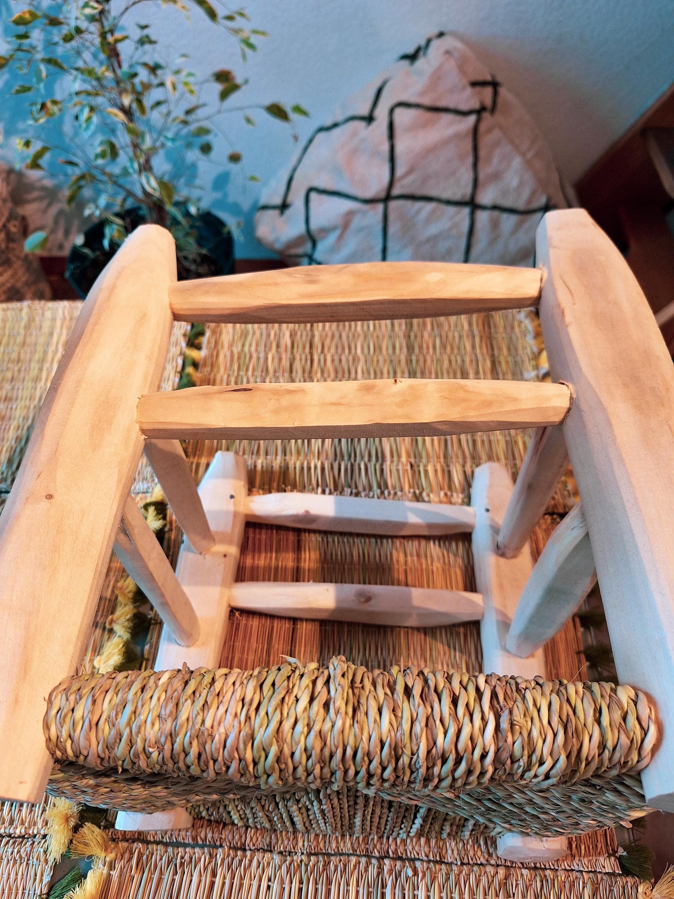 Tabouret Marocain Artisanal en Bois d'Eucalyptus