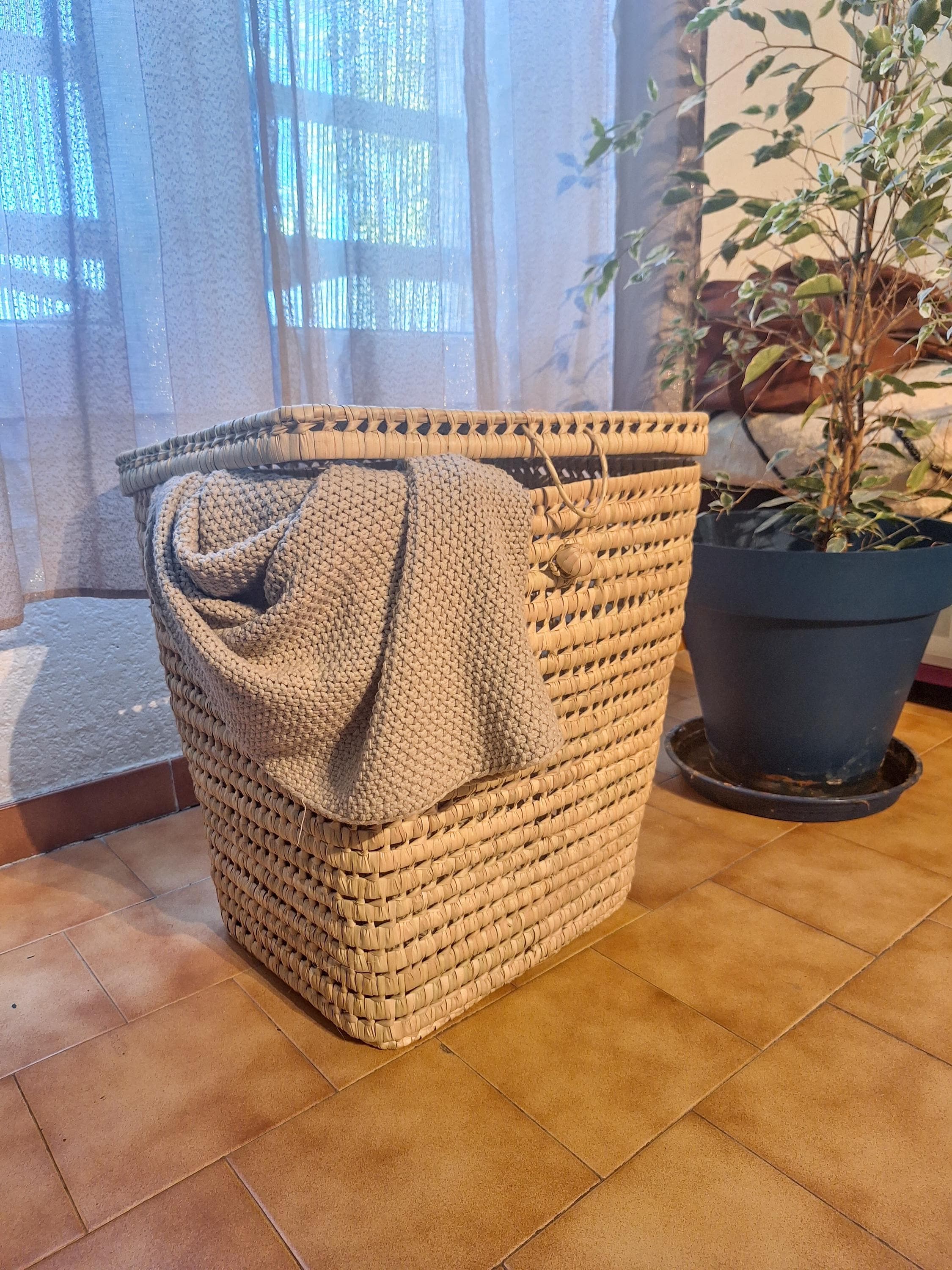 Woven Palm Leaf Laundry Basket - Large Storage Basket with Lid, Boho Style Handmade