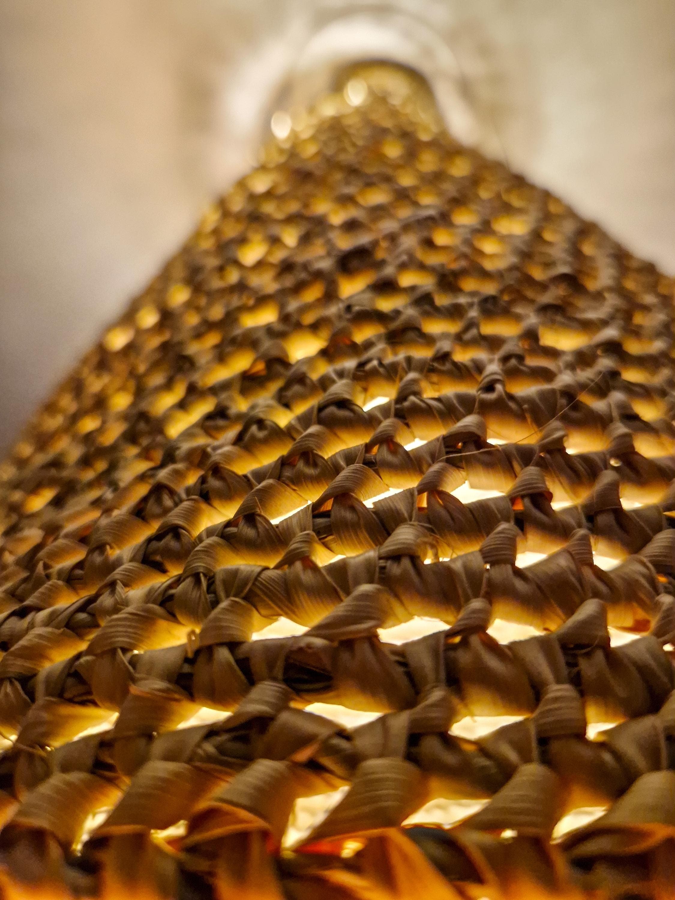 Suspension Conique Feuille de Palmier