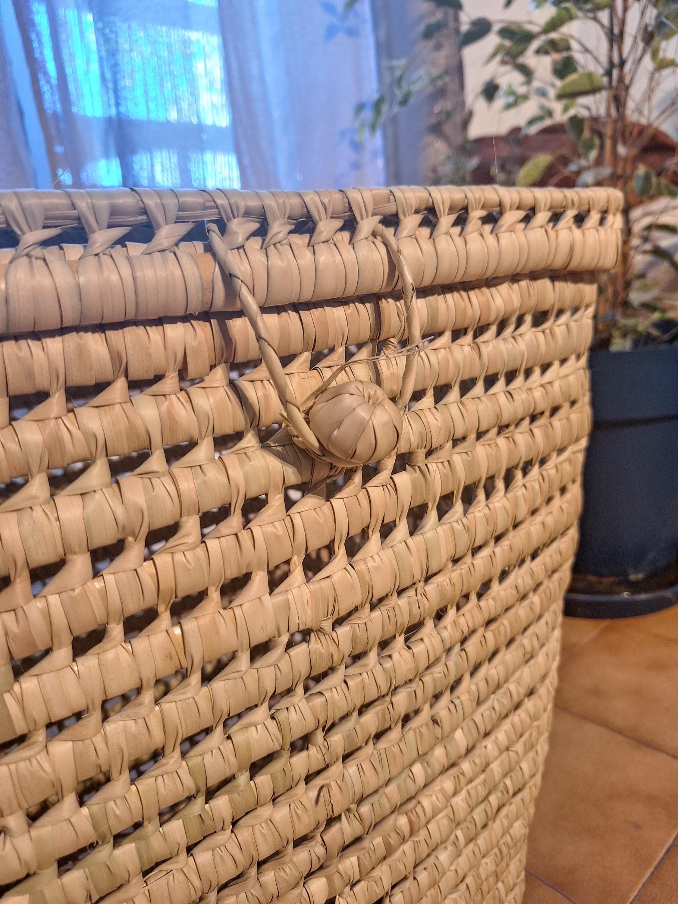 Woven Palm Leaf Laundry Basket - Large Storage Basket with Lid, Boho Style Handmade