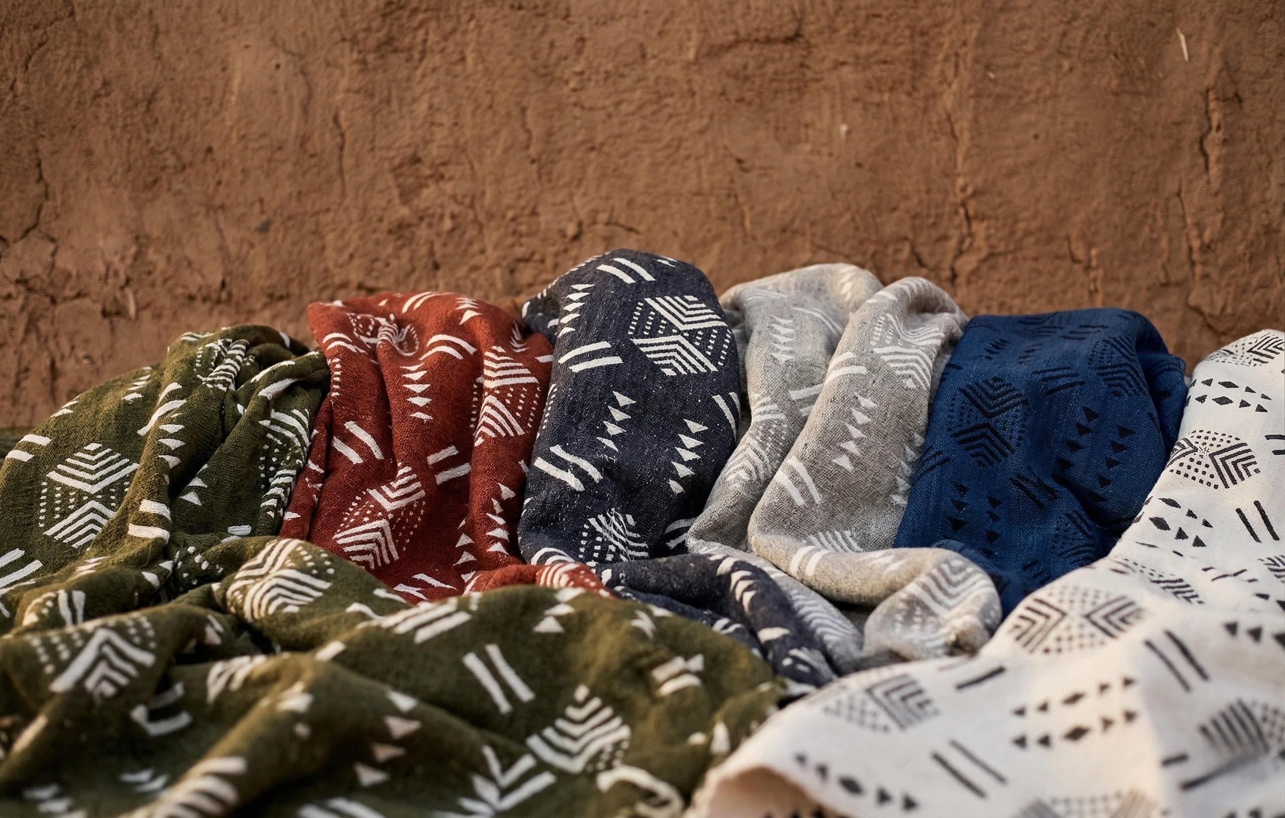 Berber Pattern Fabric – Moroccan Upholstery Textile – Thick Woven Fabric by the Yard – 6 Colors Available – Width 1,45 m