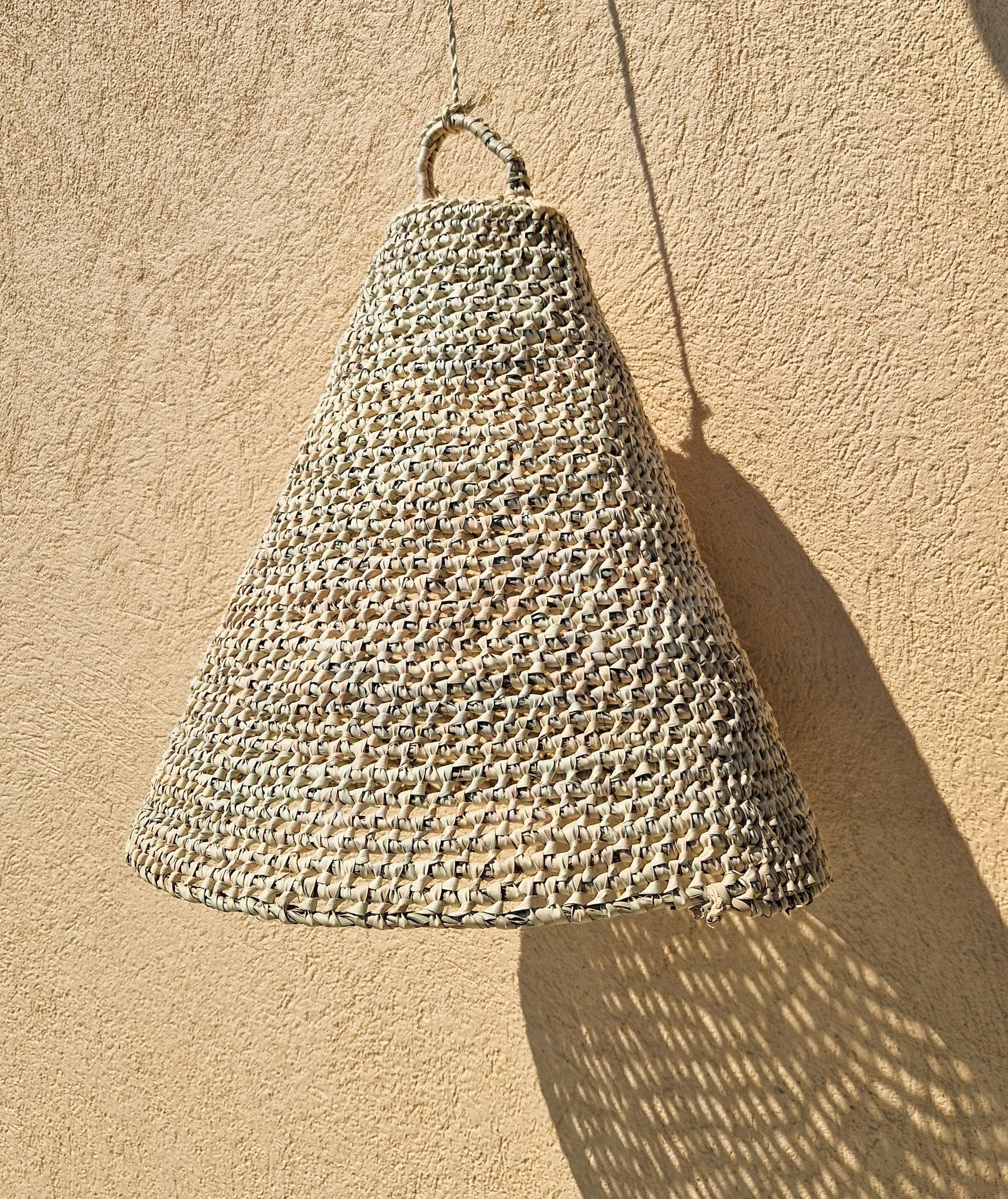 Suspension Conique Feuille de Palmier