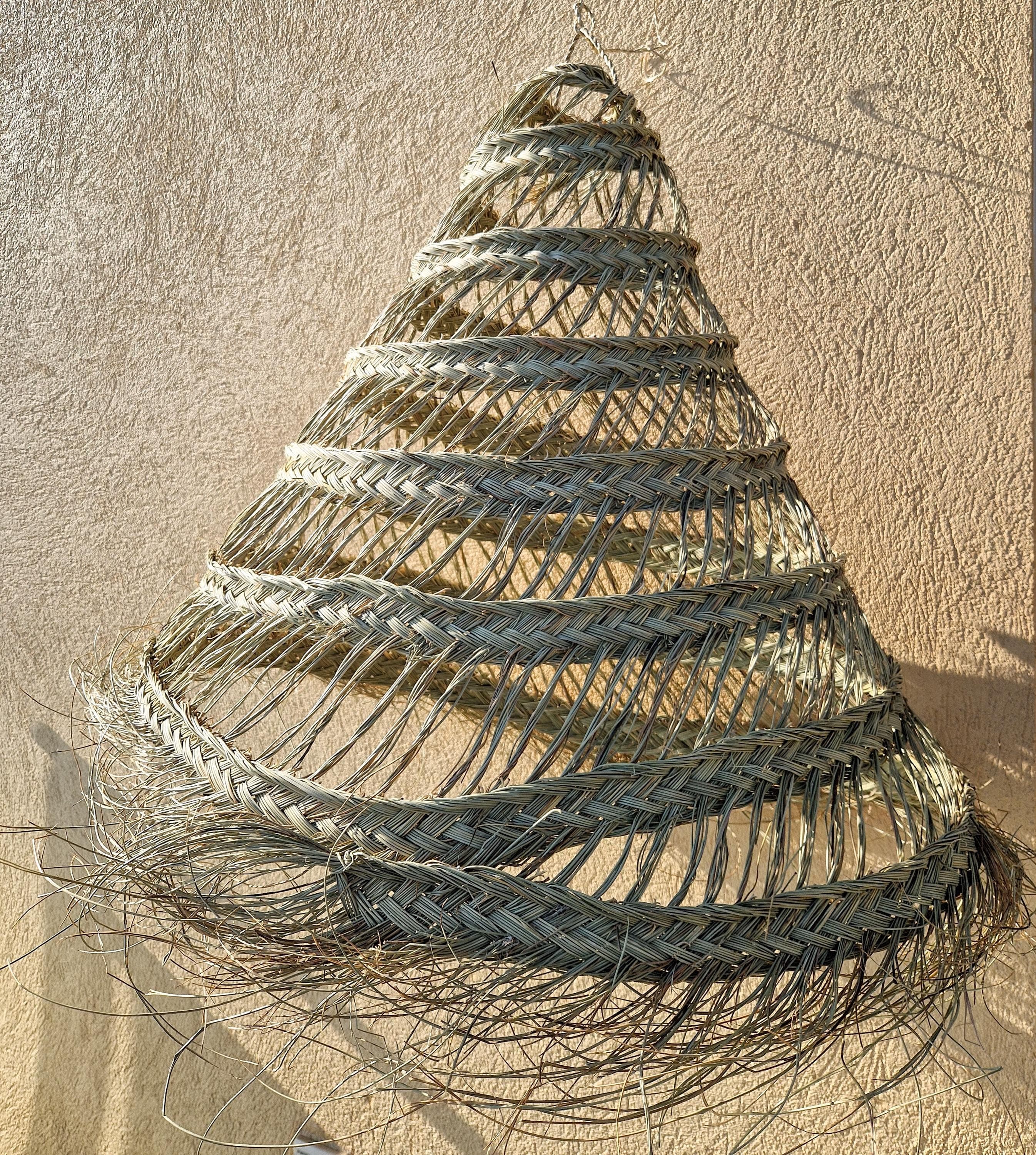 Suspension conique ajourée en feuille de palmier – Luminaire bohème tressé à la main – Abat-jour en osier naturel