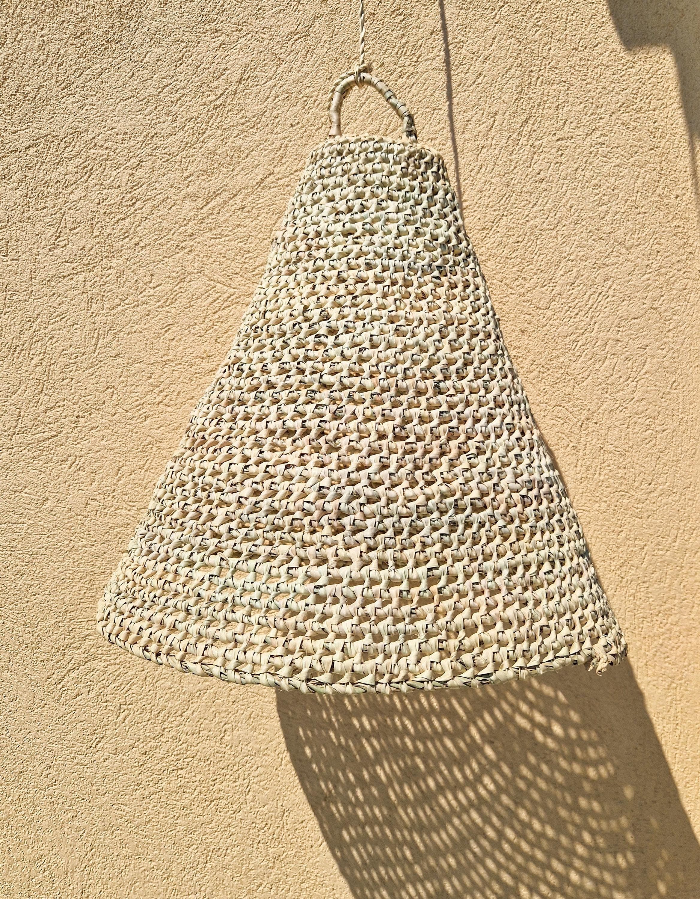 Suspension Conique Feuille de Palmier